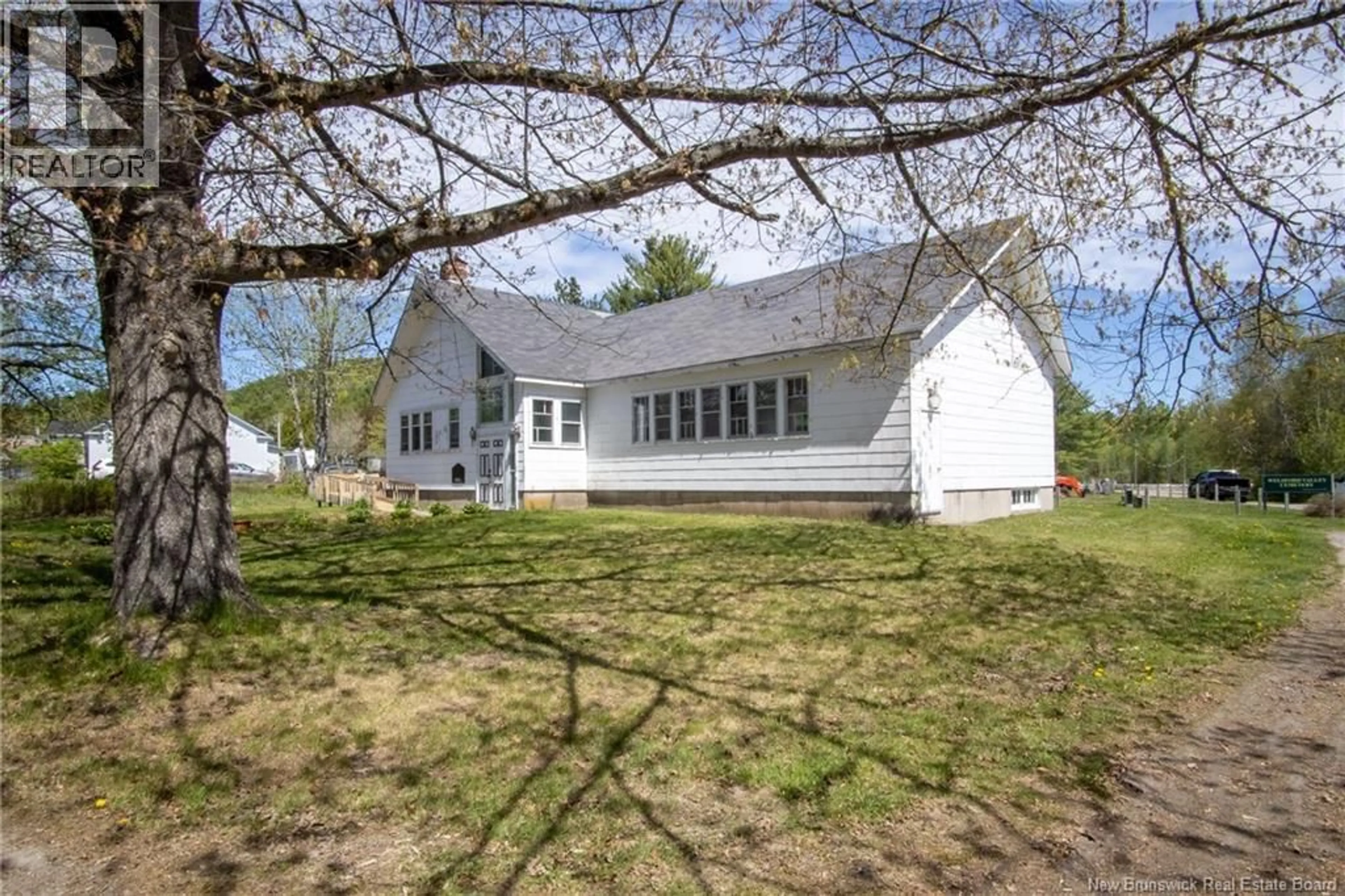 A pic from outside/outdoor area/front of a property/back of a property/a pic from drone, street for 8523 ROUTE 101, Welsford New Brunswick E5K4A9