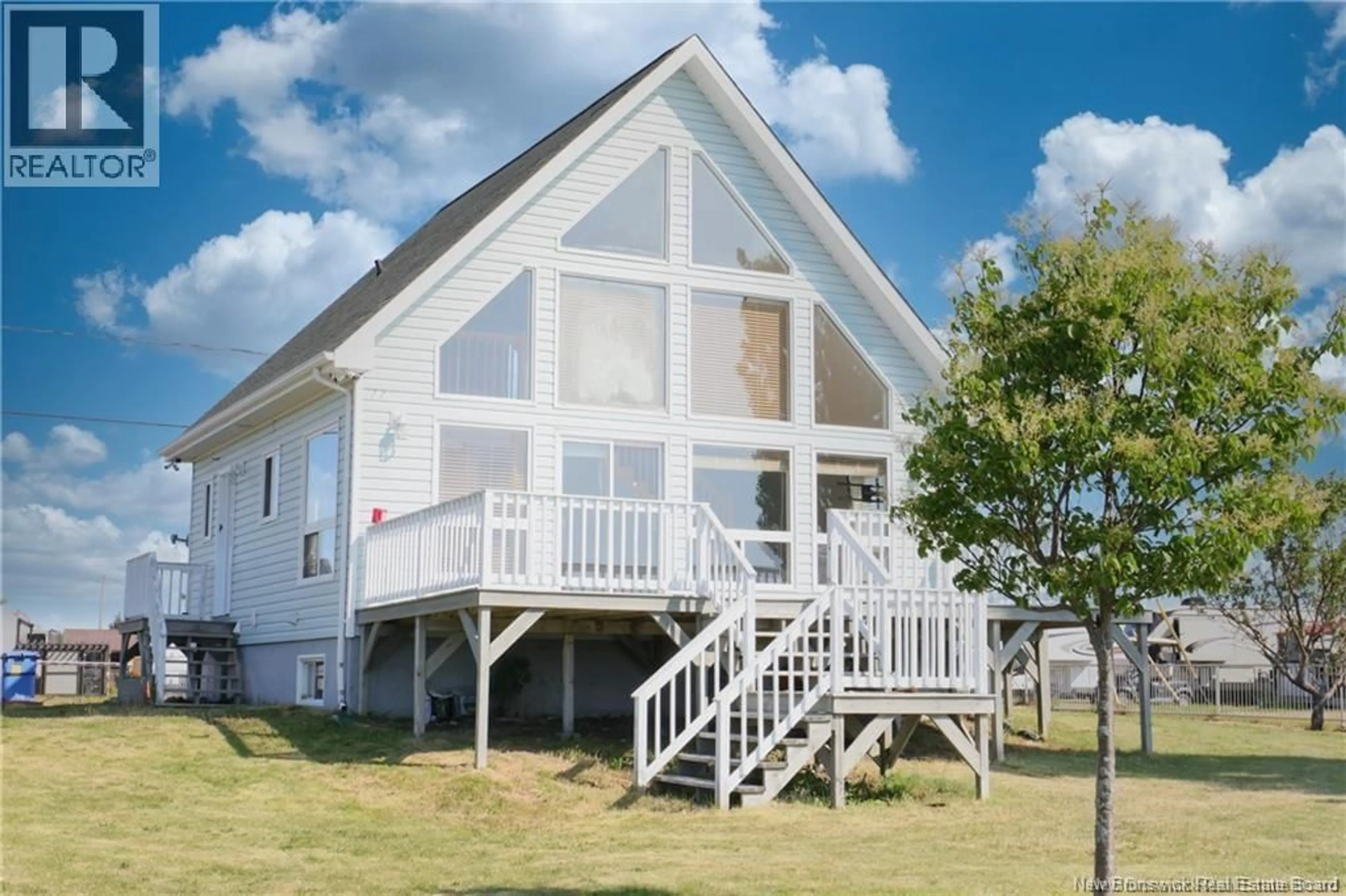 Home with vinyl exterior material, water/lake/river/ocean view for 82 DE LA POINTE ROAD, Haut-Sheila New Brunswick E1X3T8