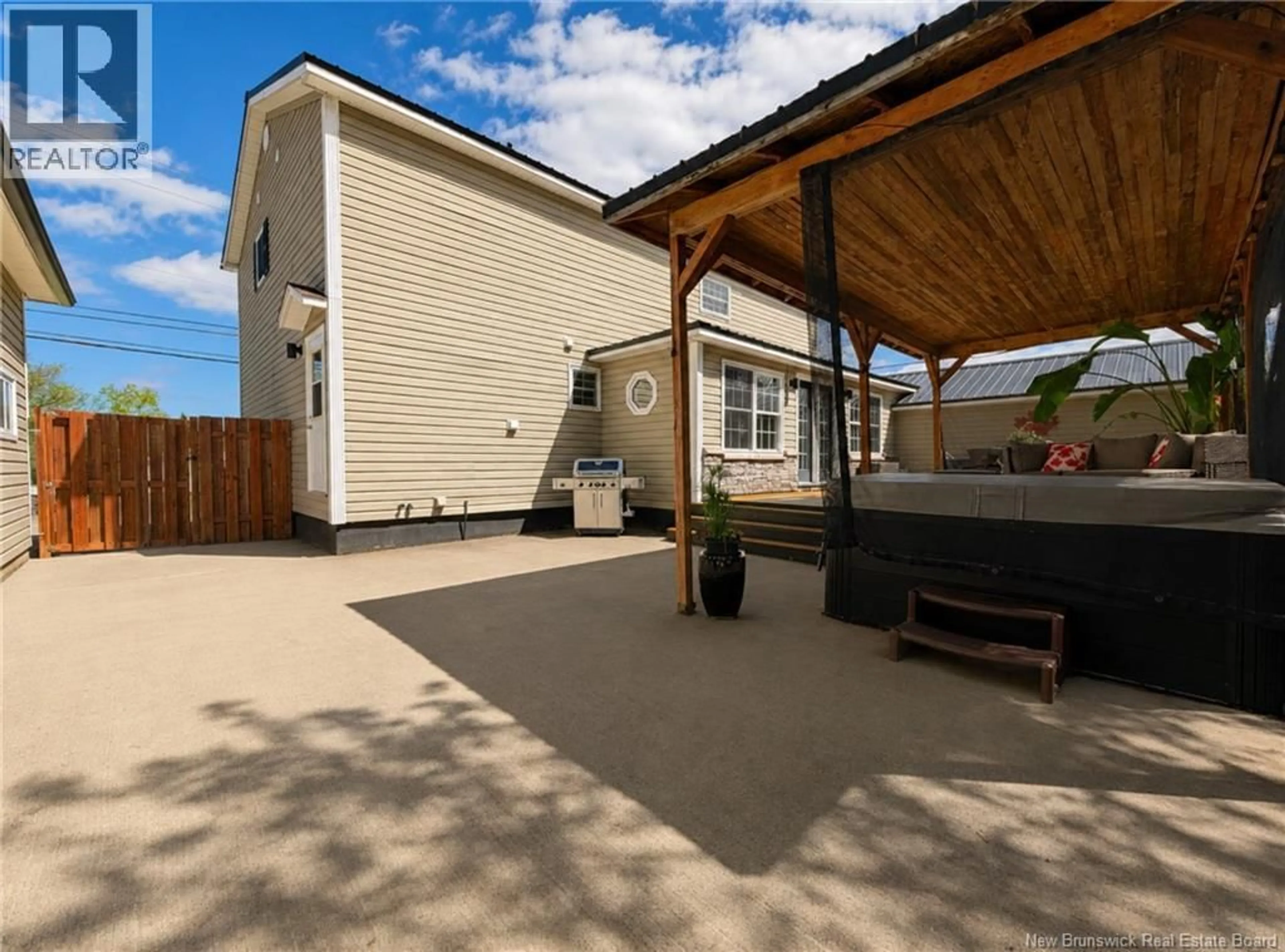 Patio, street for 319 RAYMOND AVENUE, Bathurst New Brunswick E2A2W3
