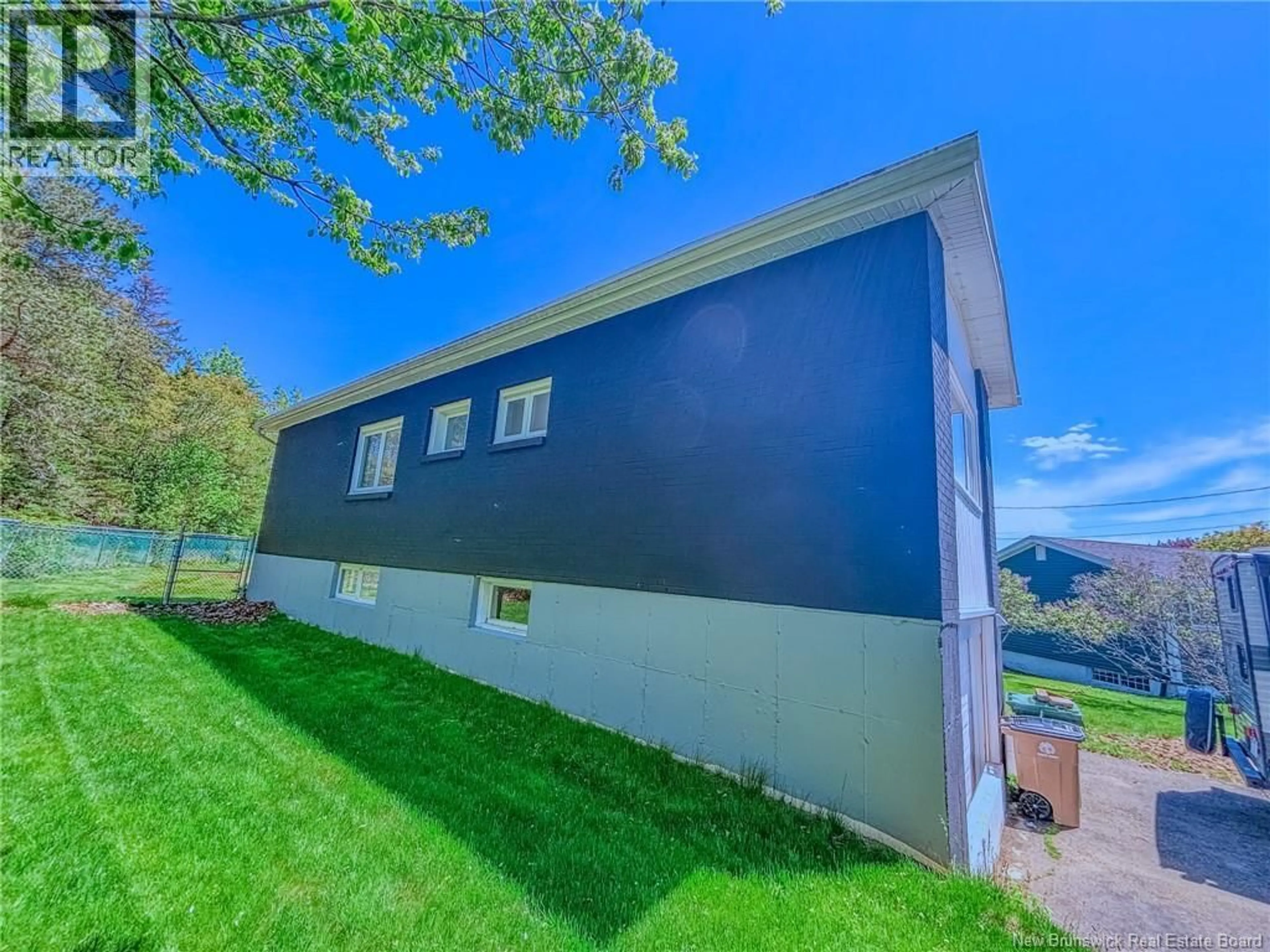 Home with vinyl exterior material, unknown for 12 GRANT CRESCENT, Saint John New Brunswick E2K2A9