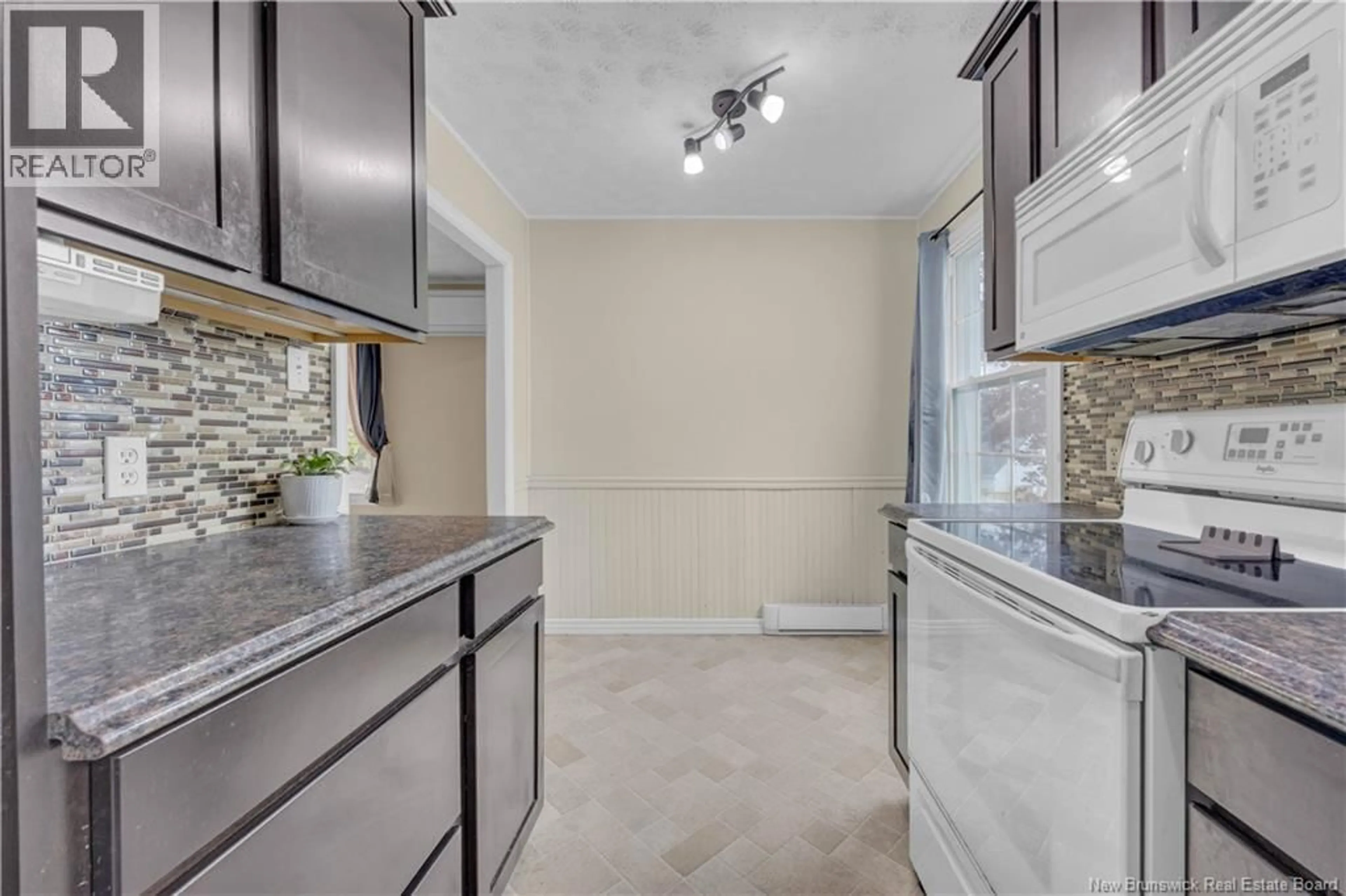 Standard kitchen, ceramic/tile floor for 6 WEBSTER STREET, Saint John New Brunswick E2K2S8