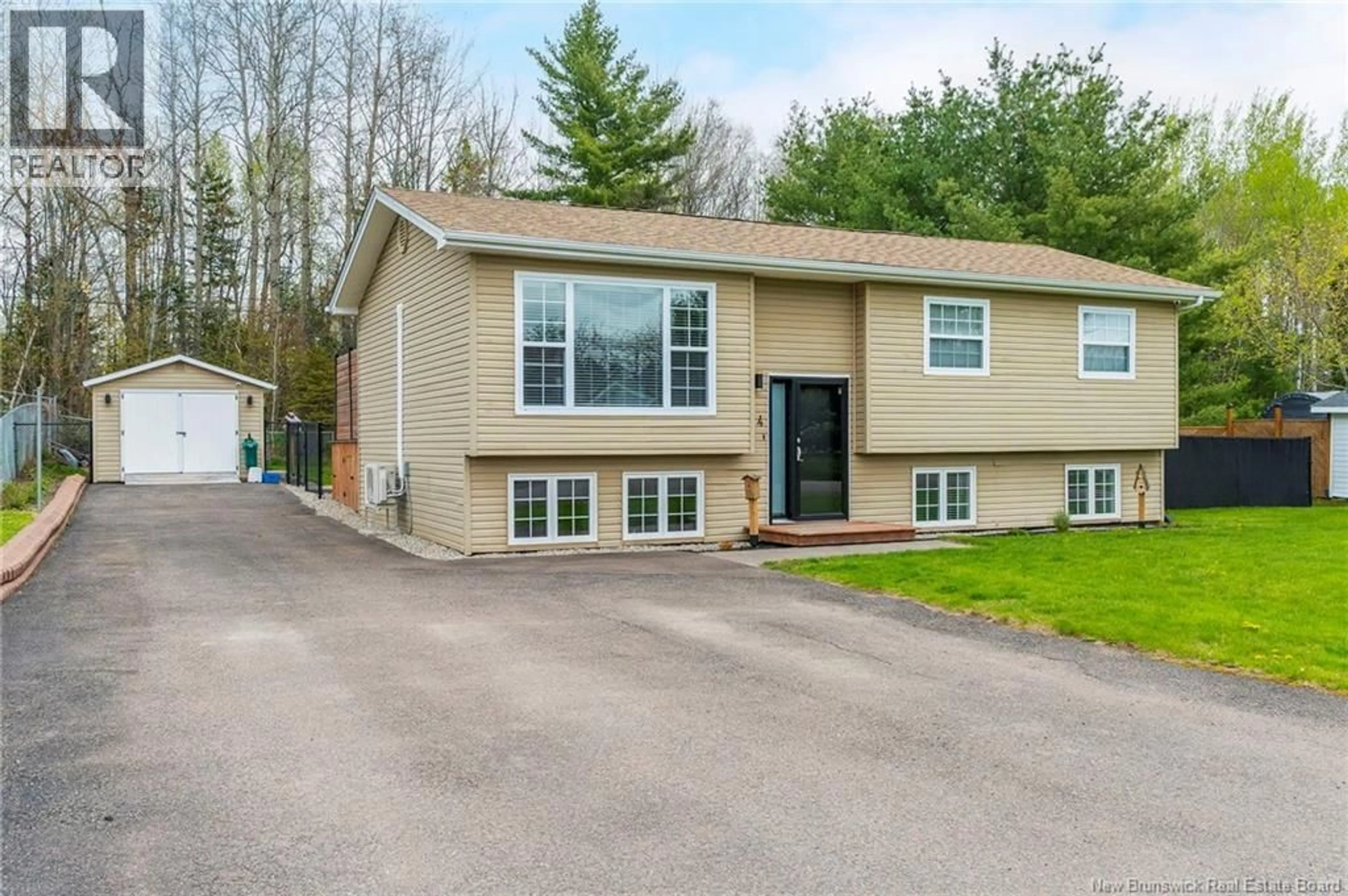 Home with vinyl exterior material, street for 14 CHESTNUT CRESCENT, Lutes Mountain New Brunswick E1G2S4
