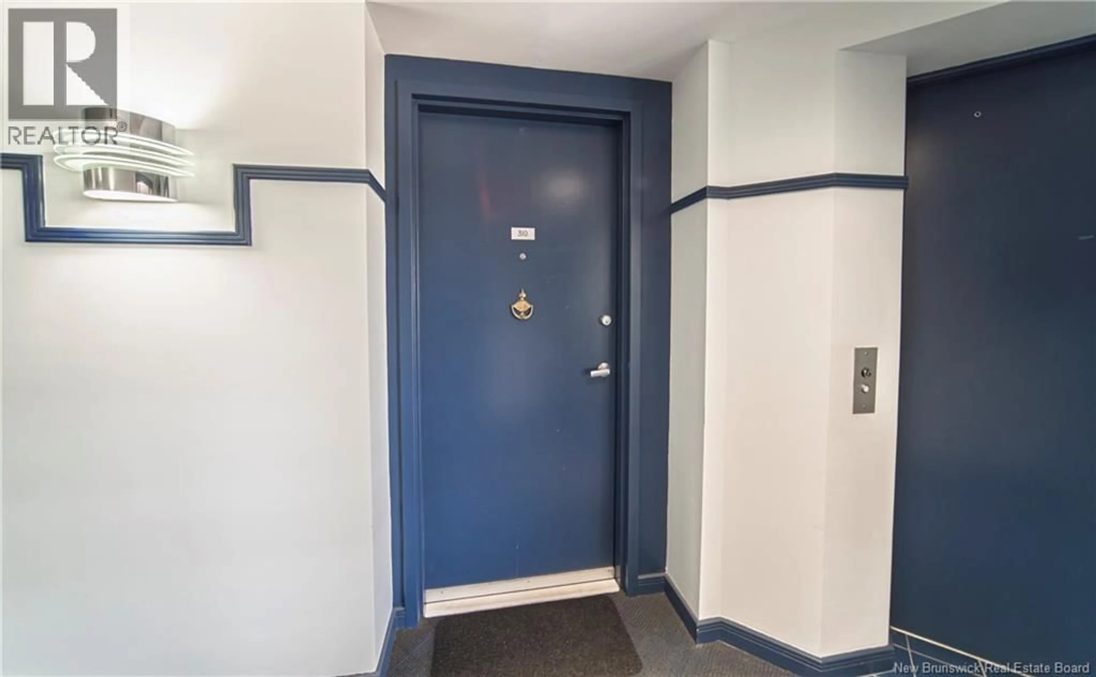 Indoor foyer for 310 - 500 VENUS COURT, Fredericton New Brunswick E3B3A9
