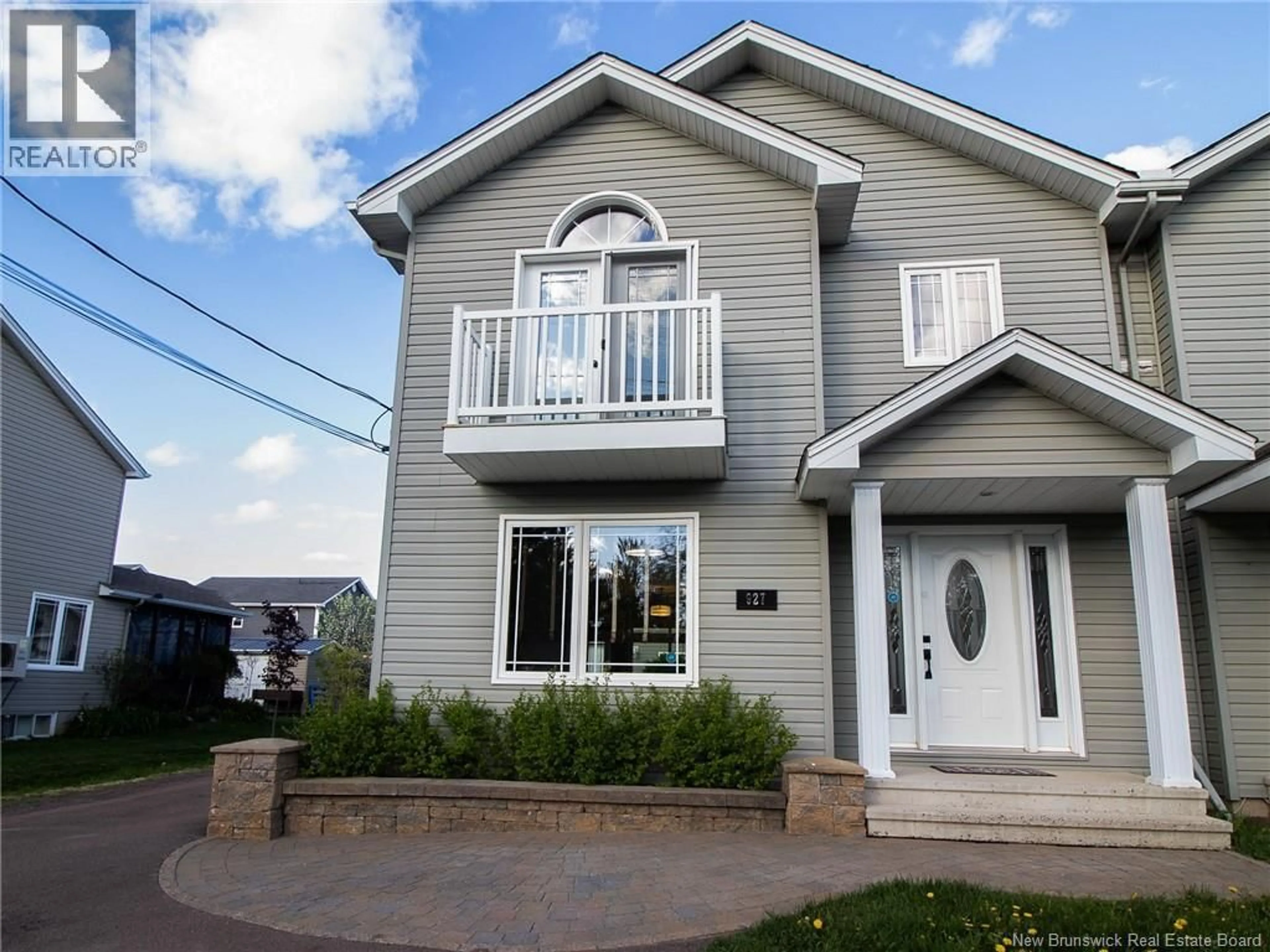 Home with vinyl exterior material, street for 927 MAPLETON ROAD, Moncton New Brunswick E1G2K6