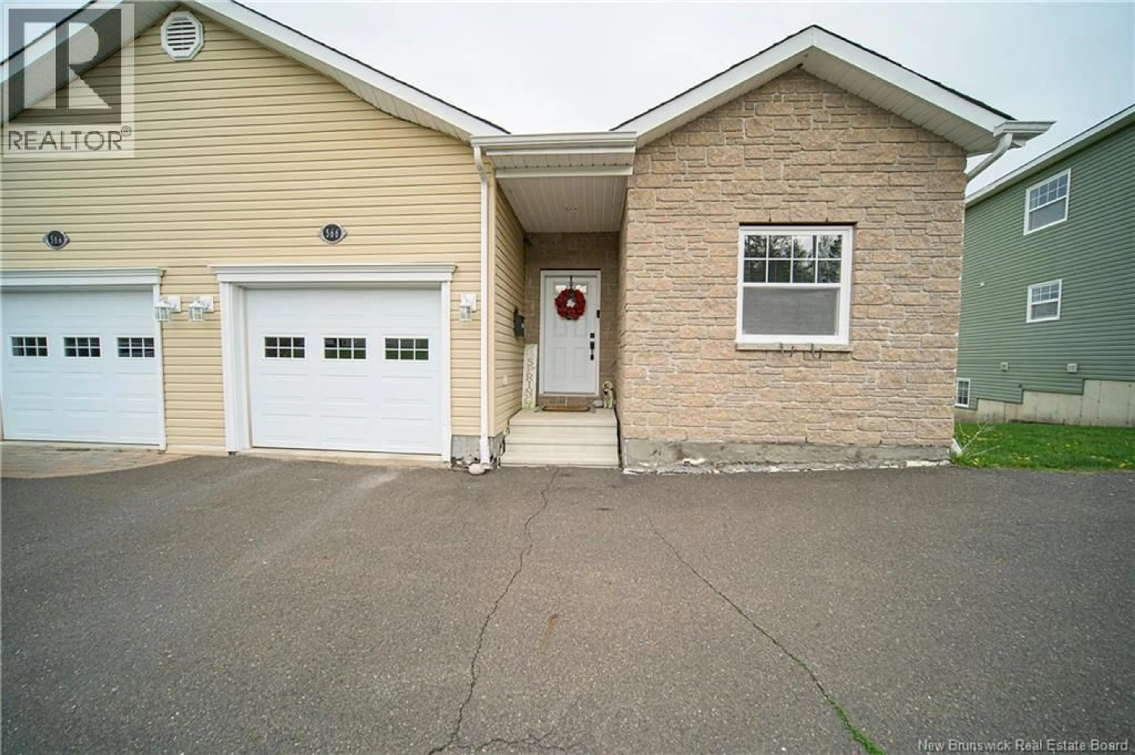 Indoor garage for 566 CANADA STREET, Fredericton New Brunswick E3A8W5