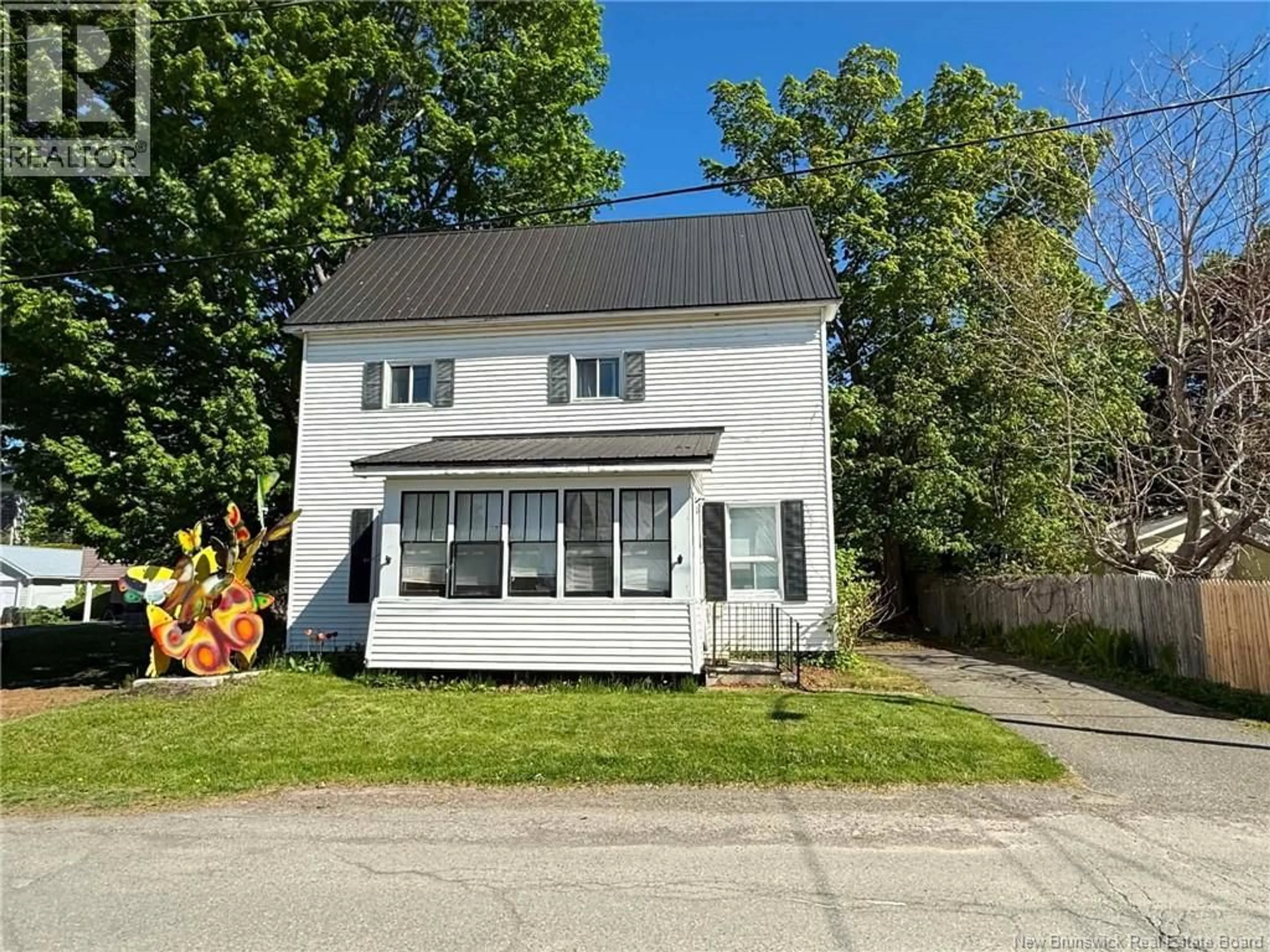 Unknown for 106 COLLEGE STREET, Woodstock New Brunswick E7M1K6