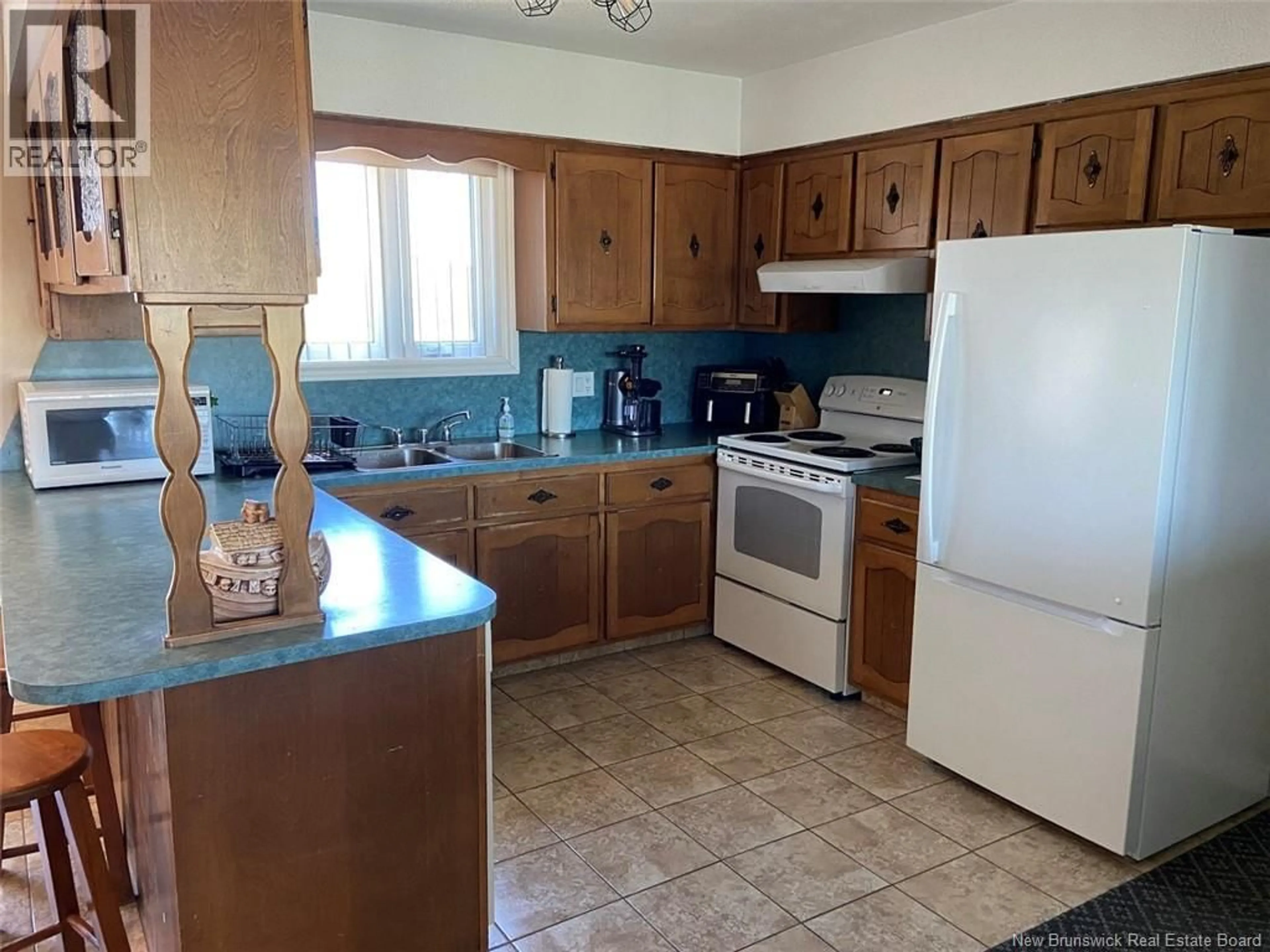 Standard kitchen, unknown for 20 SIROIS ROAD, Sainte-Anne-De-Madawaska New Brunswick E7E1H9