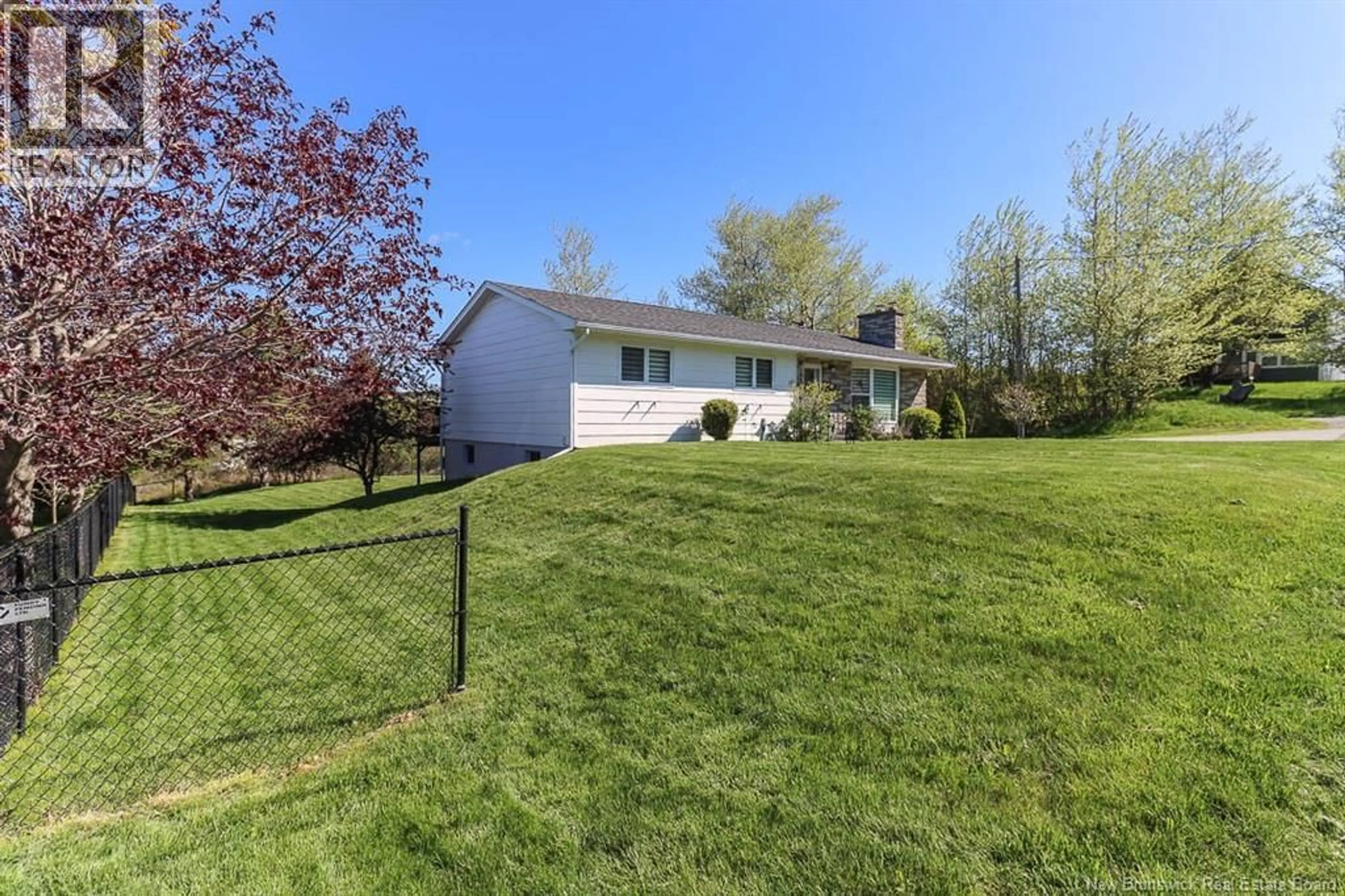 A pic from outside/outdoor area/front of a property/back of a property/a pic from drone, unknown for 131 GOLDEN GROVE ROAD, Saint John New Brunswick E2H1W6