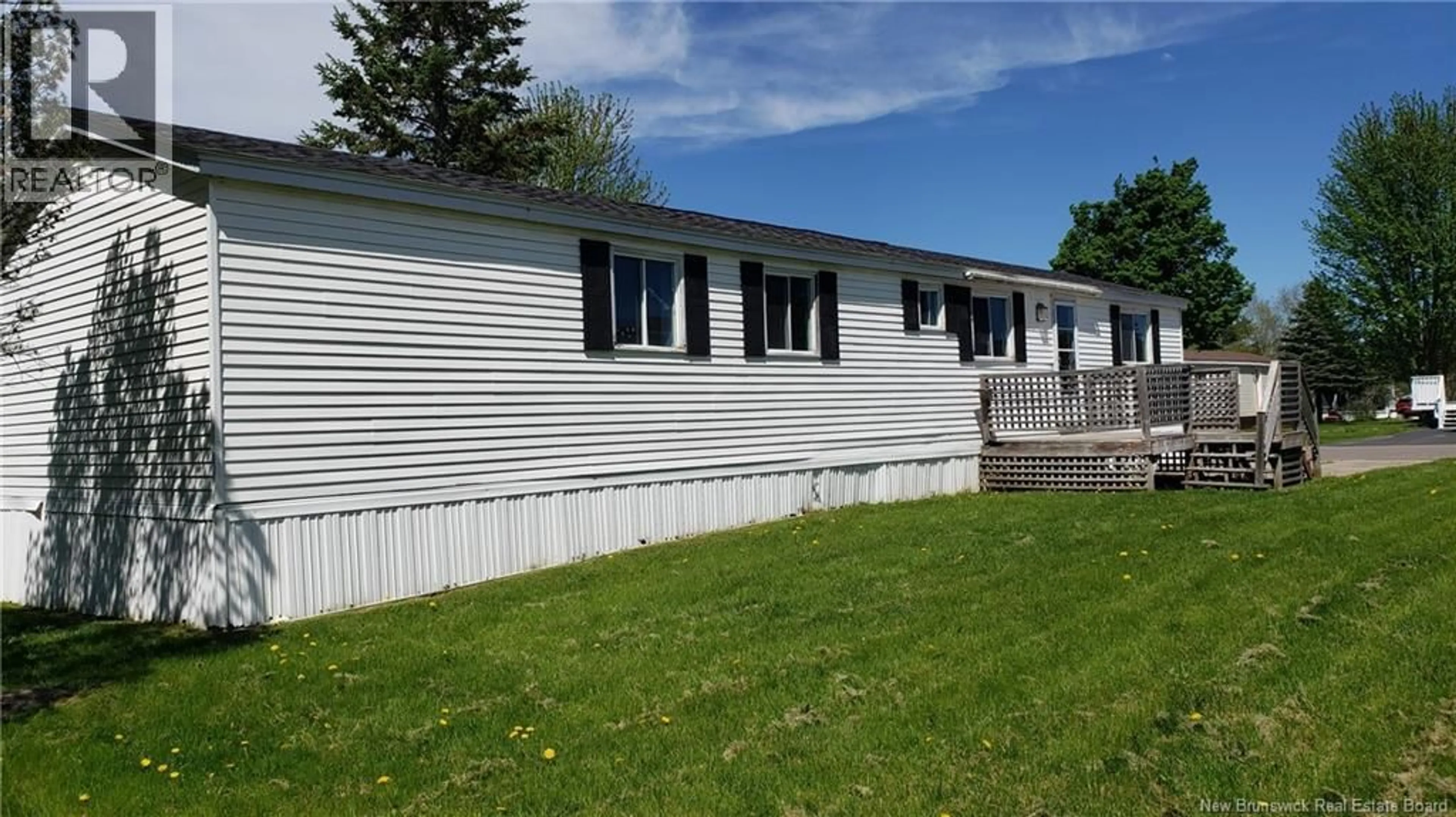 Home with vinyl exterior material, unknown for 32 FIRST STREET, Sussex Corner New Brunswick E4E2W1