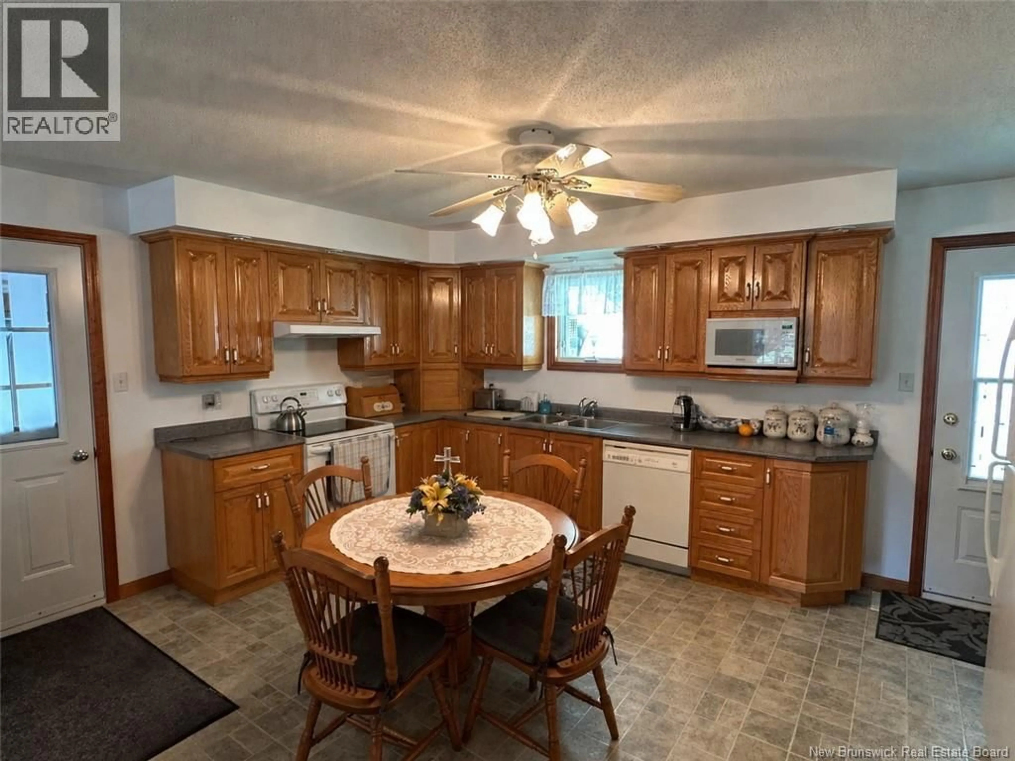 Standard kitchen, ceramic/tile floor for 3759 ROUTE 205 ROAD, Saint-François-de-Madawaska New Brunswick E7A1S1
