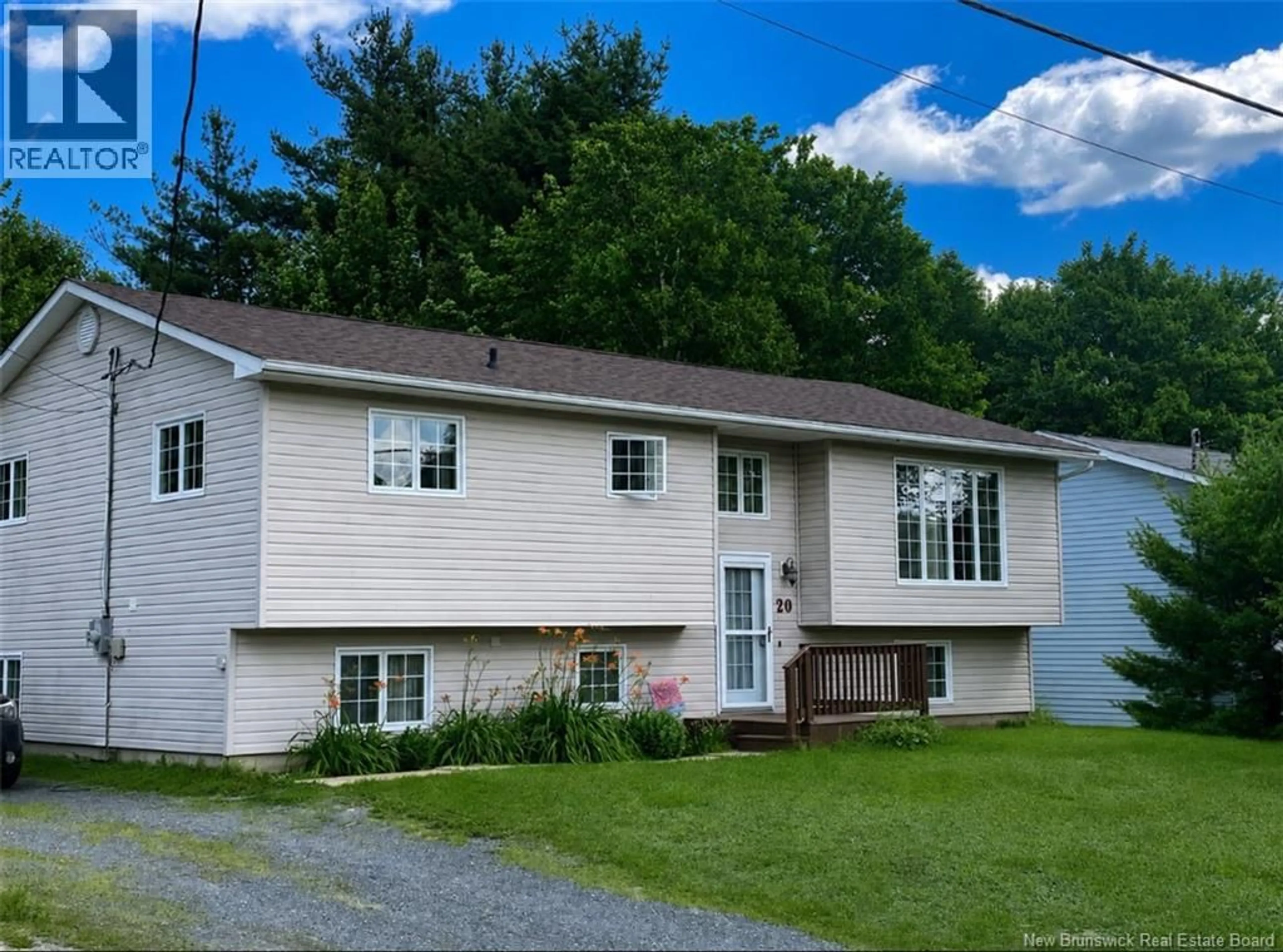 Home with vinyl exterior material, street for 20 ADAMS AVENUE, Miramichi New Brunswick E1V3W9