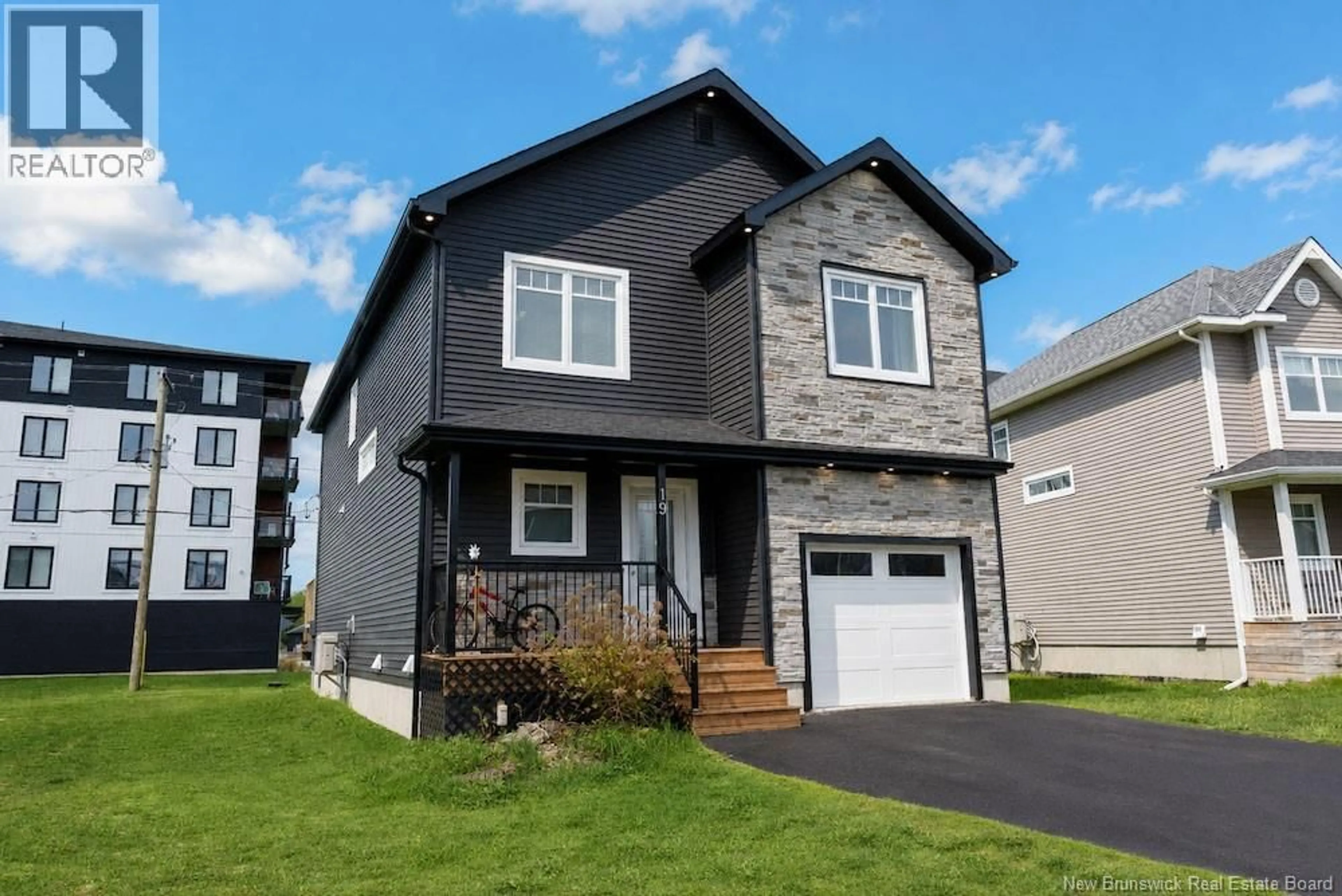 Home with vinyl exterior material, street for 19 LORILYNN CRESCENT, Fredericton New Brunswick E3C0P3