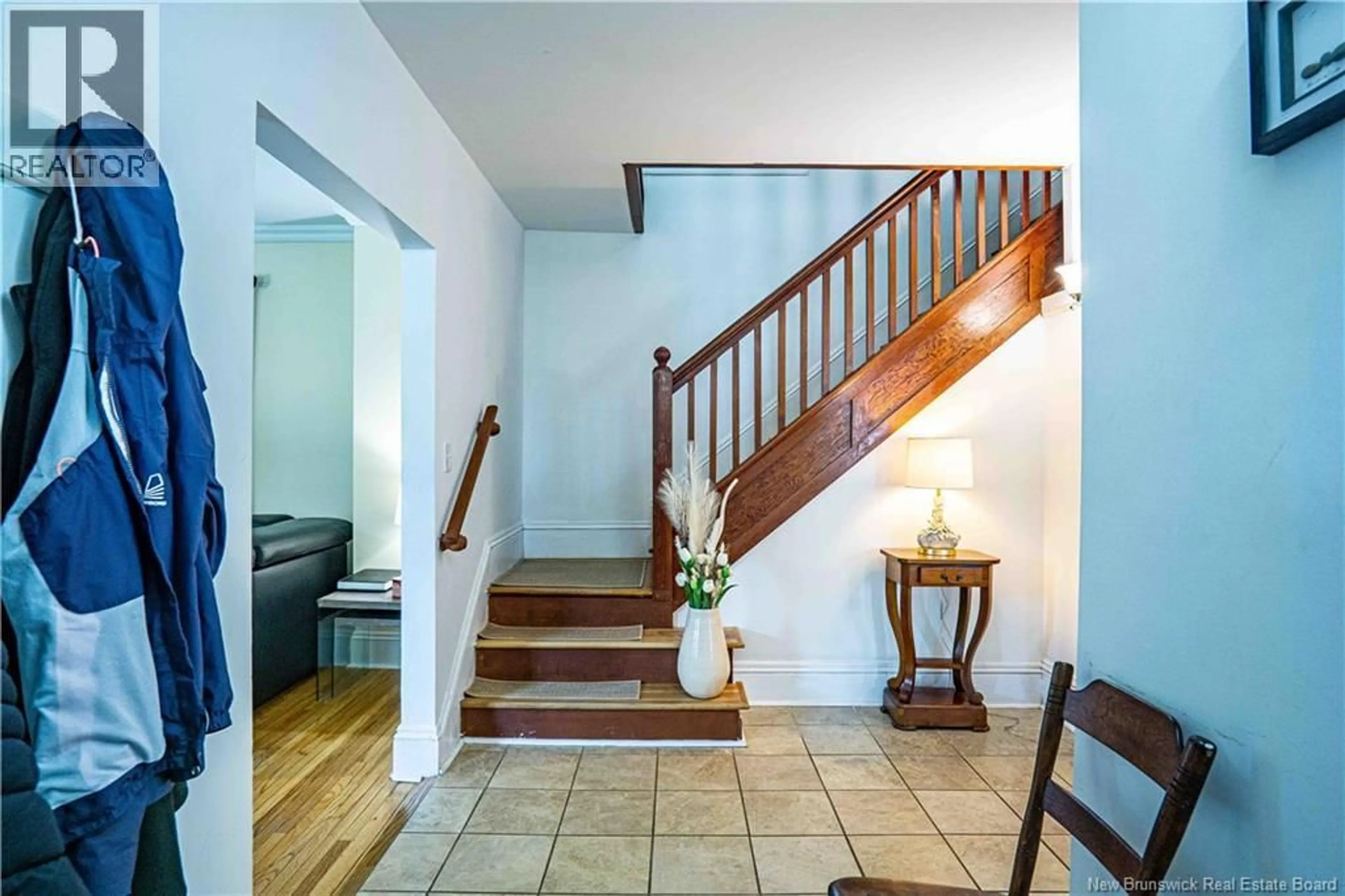 Indoor foyer for 576 CHARLOTTE STREET, Fredericton New Brunswick E3B1M2