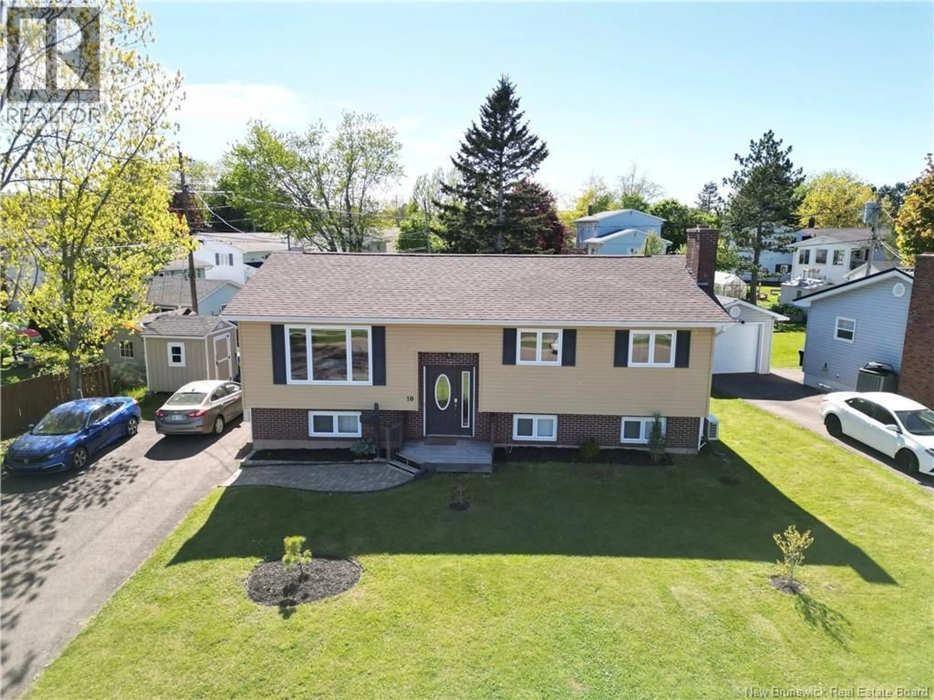 A pic from outside/outdoor area/front of a property/back of a property/a pic from drone, street for 10 HOPPER STREET, Moncton New Brunswick E1C8Y5