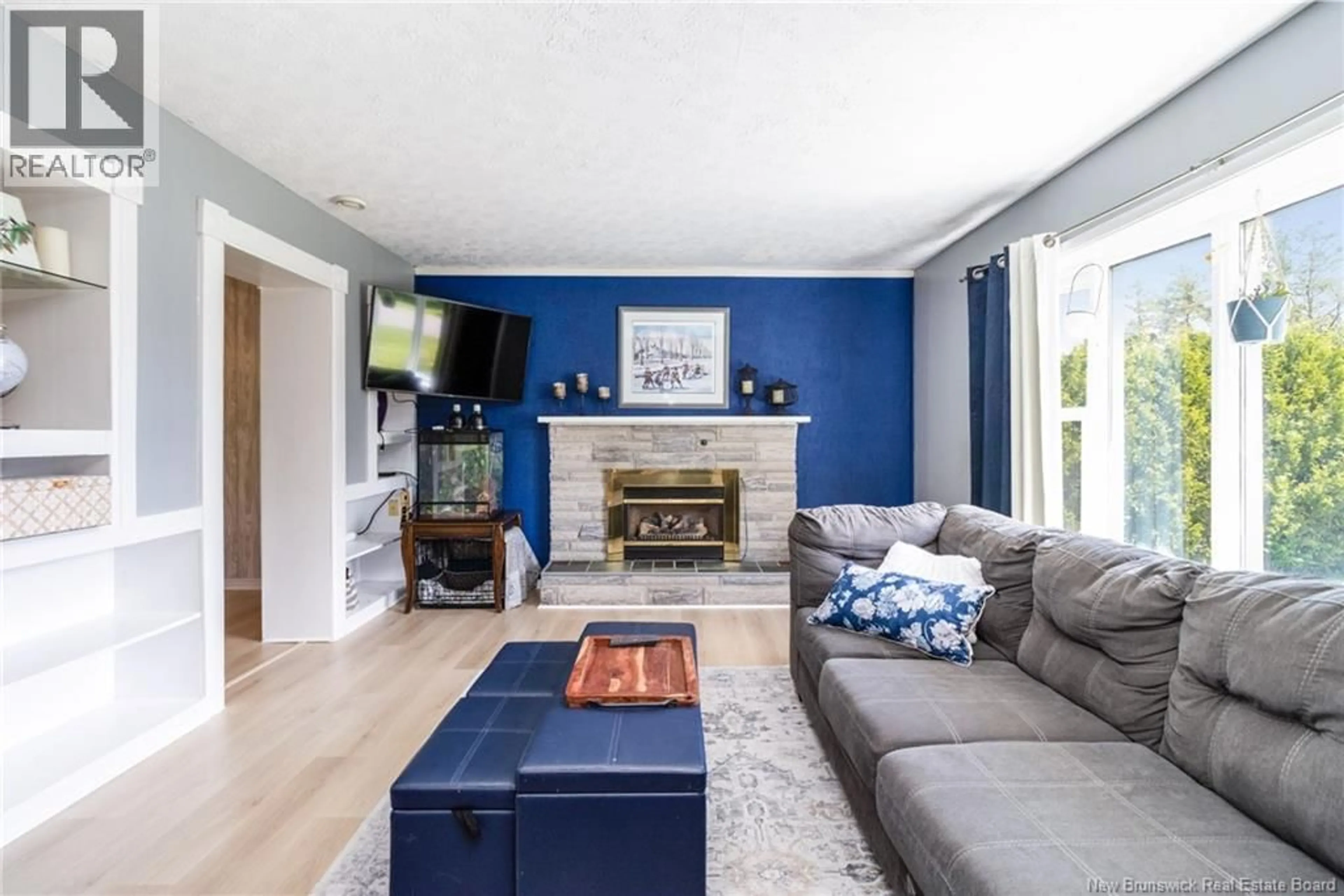 Living room with furniture, unknown for 57 OLIVER CRESCENT, New Maryland New Brunswick E3C1E2