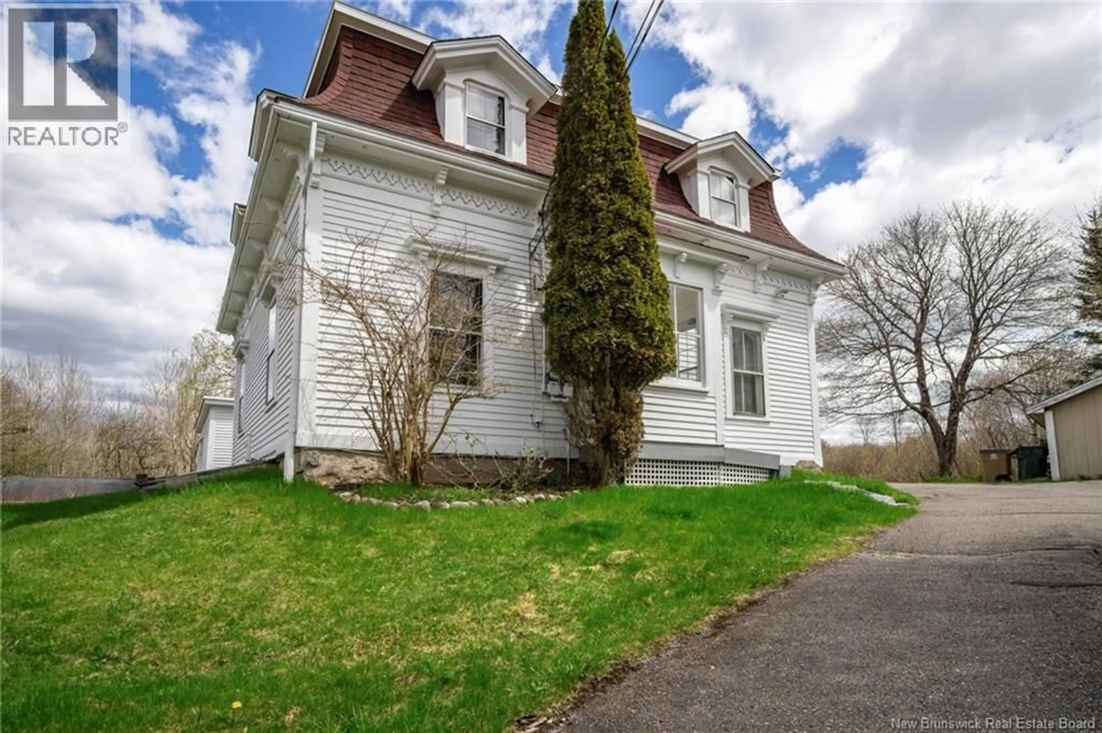 Unknown for 697 BAY STREET, Saint John New Brunswick E2M7L6