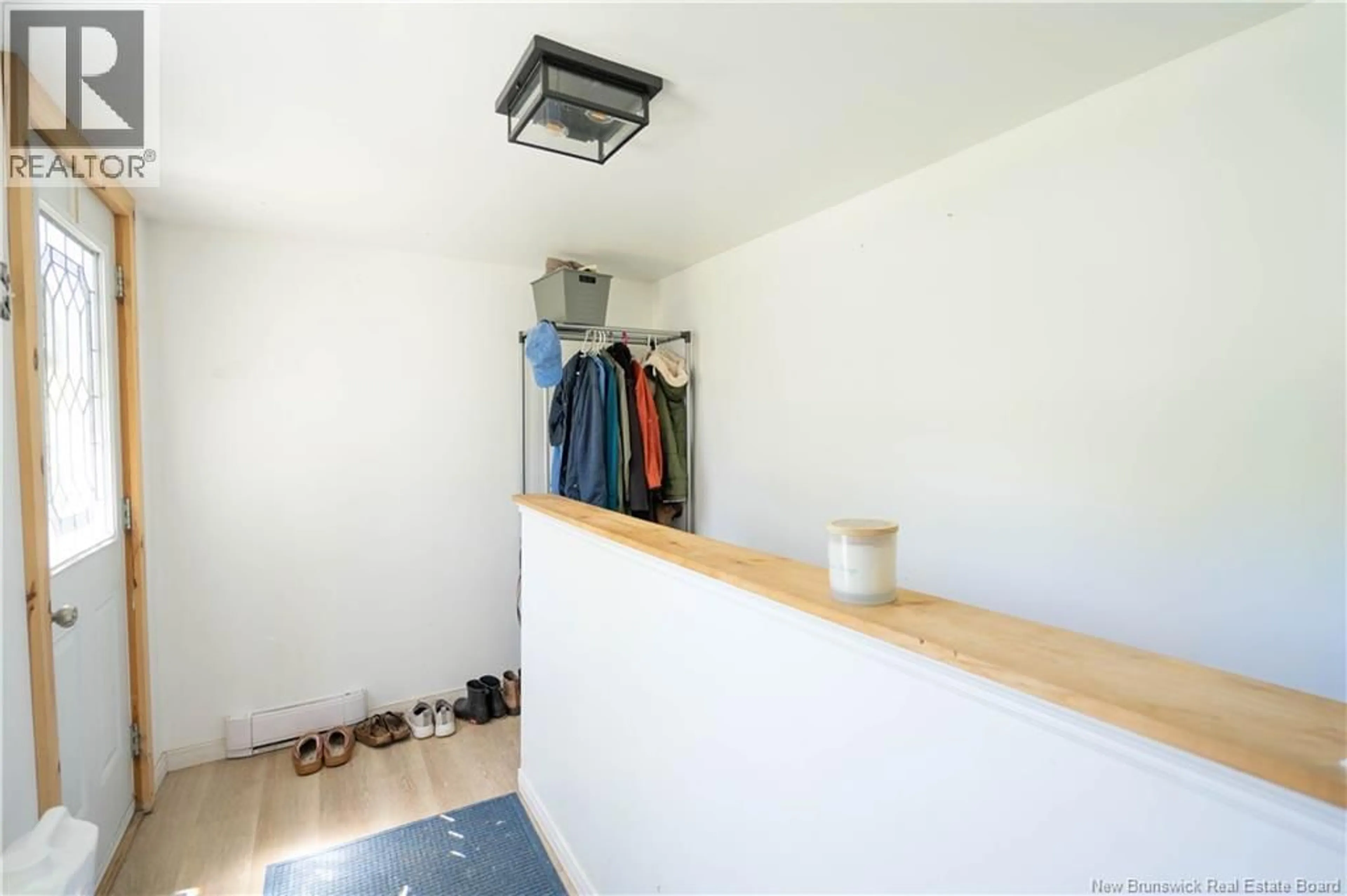 Indoor foyer for 514 ROUTE 776, Grand Manan New Brunswick E5G2C9