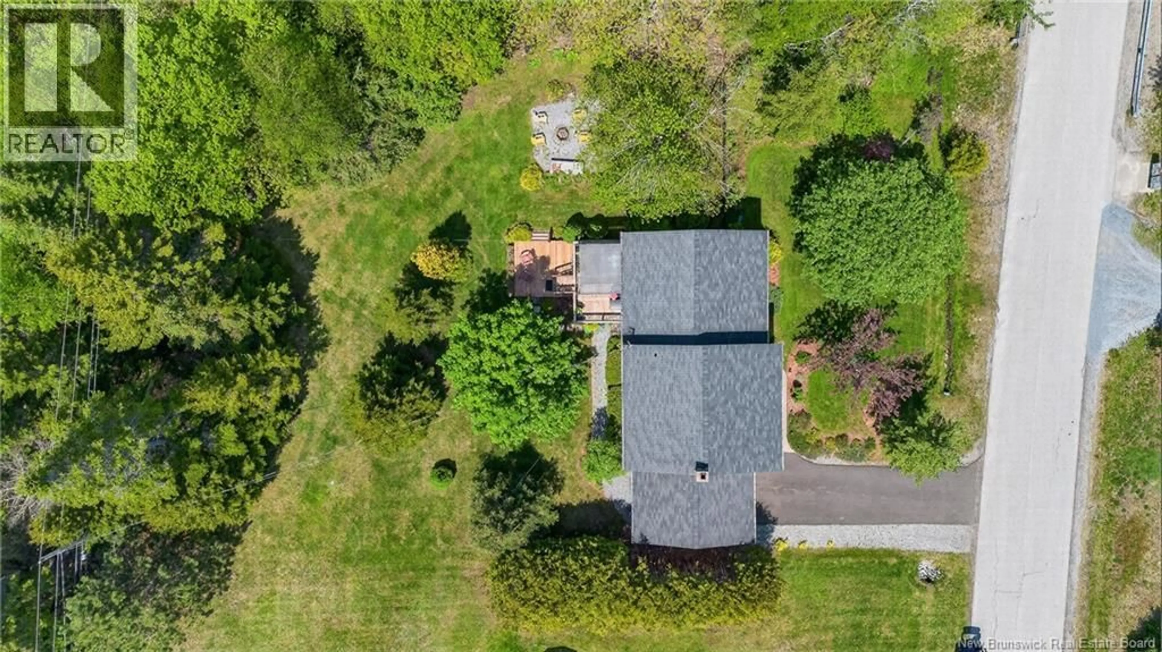A pic from outside/outdoor area/front of a property/back of a property/a pic from drone, unknown for 112 DONCASTER DRIVE, Quispamsis New Brunswick E2E1R2