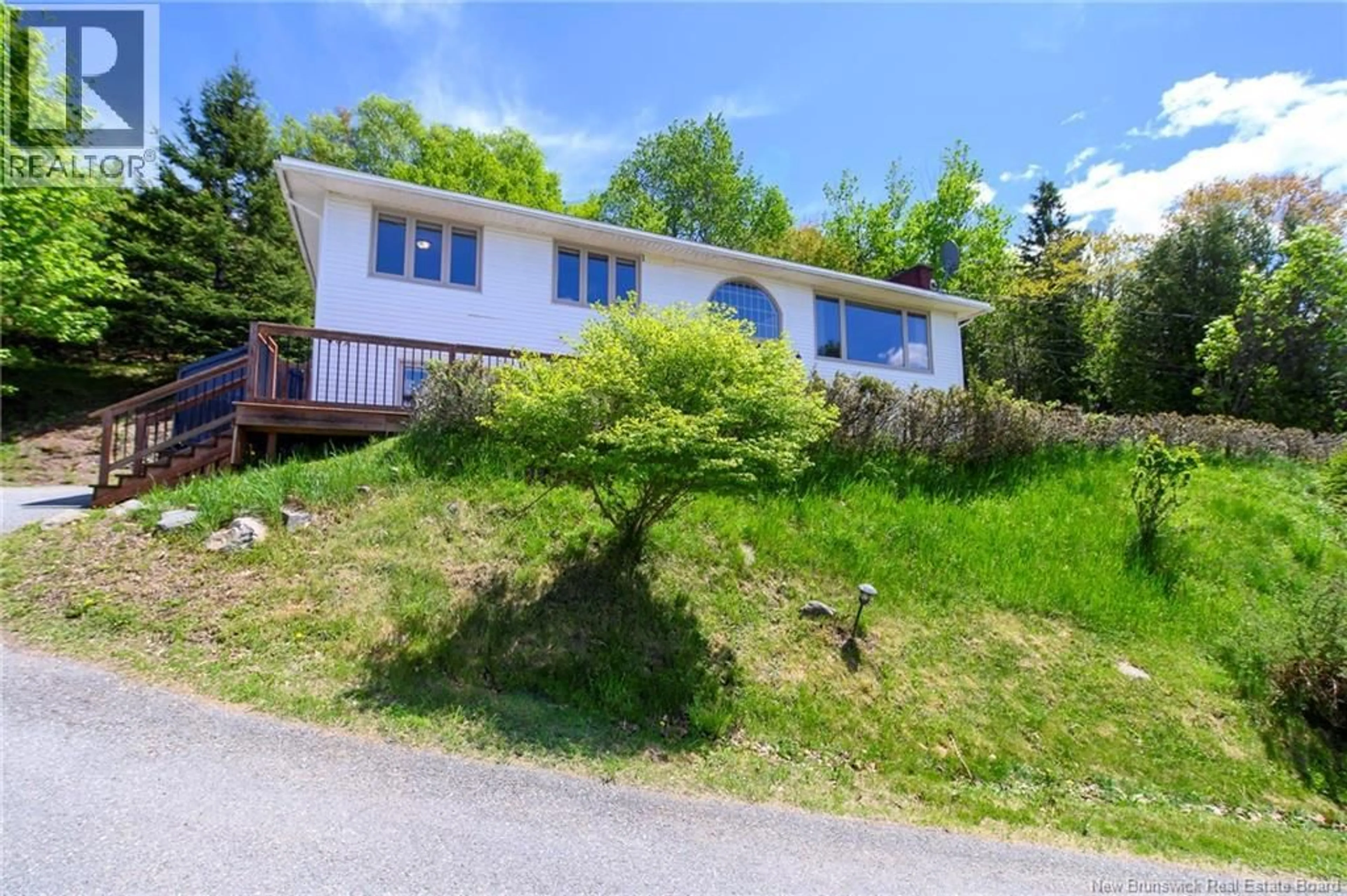 A pic from outside/outdoor area/front of a property/back of a property/a pic from drone, unknown for 462 GONDOLA POINT ROAD, Quispamsis New Brunswick E2E1E2