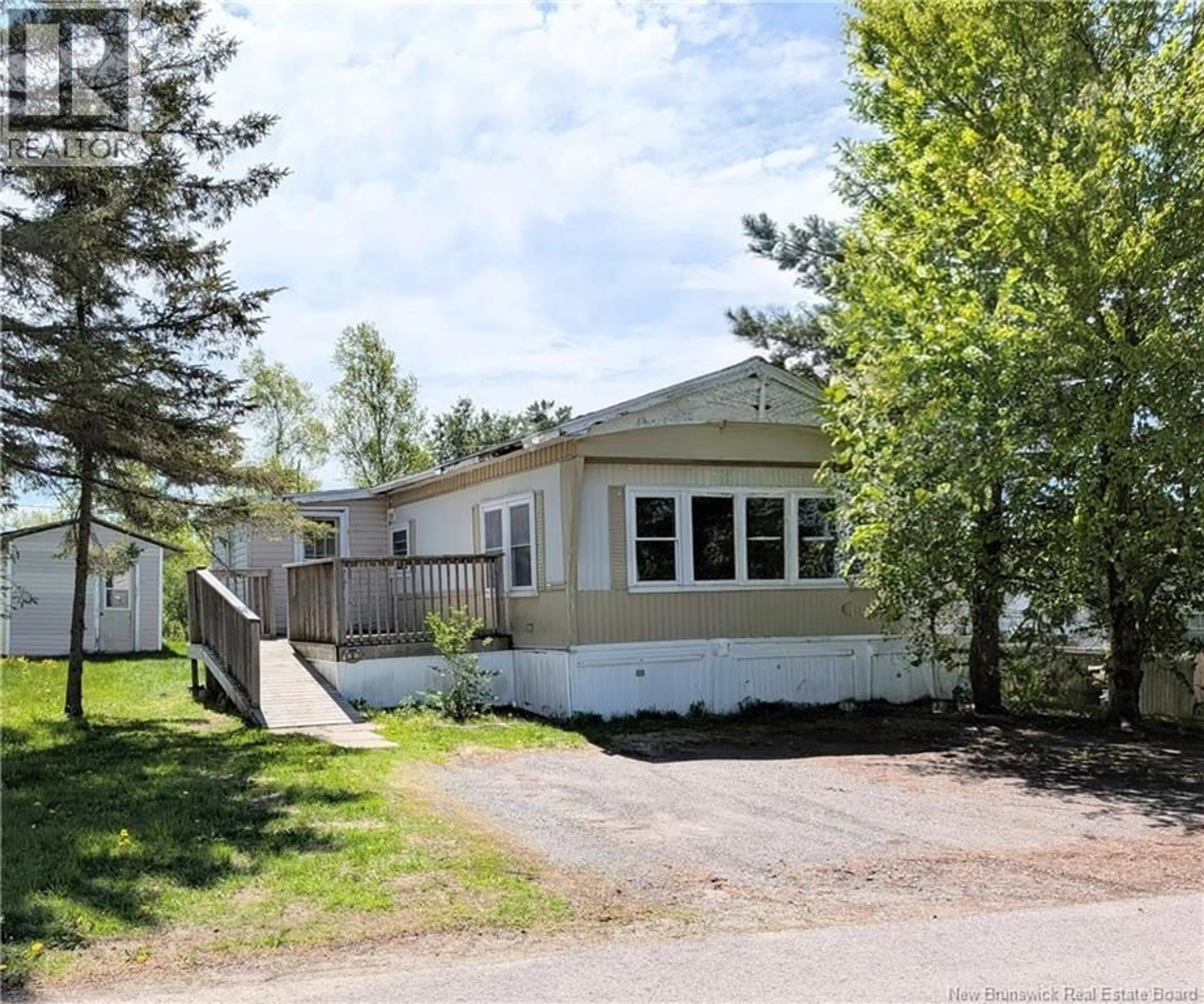 Unknown for 6 CRESTVIEW COURT, Fredericton New Brunswick E6B6M6