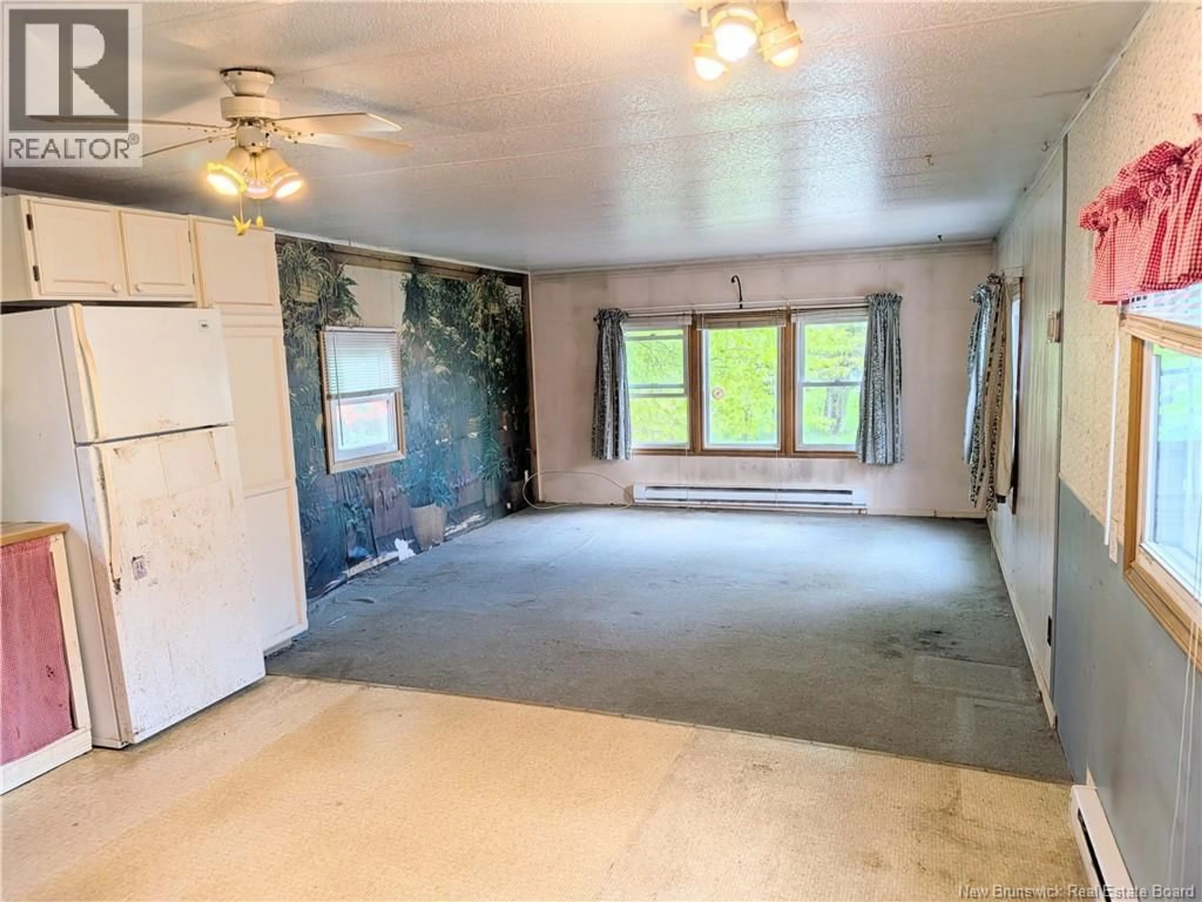 A pic of a room for 6 CRESTVIEW COURT, Fredericton New Brunswick E6B6M6