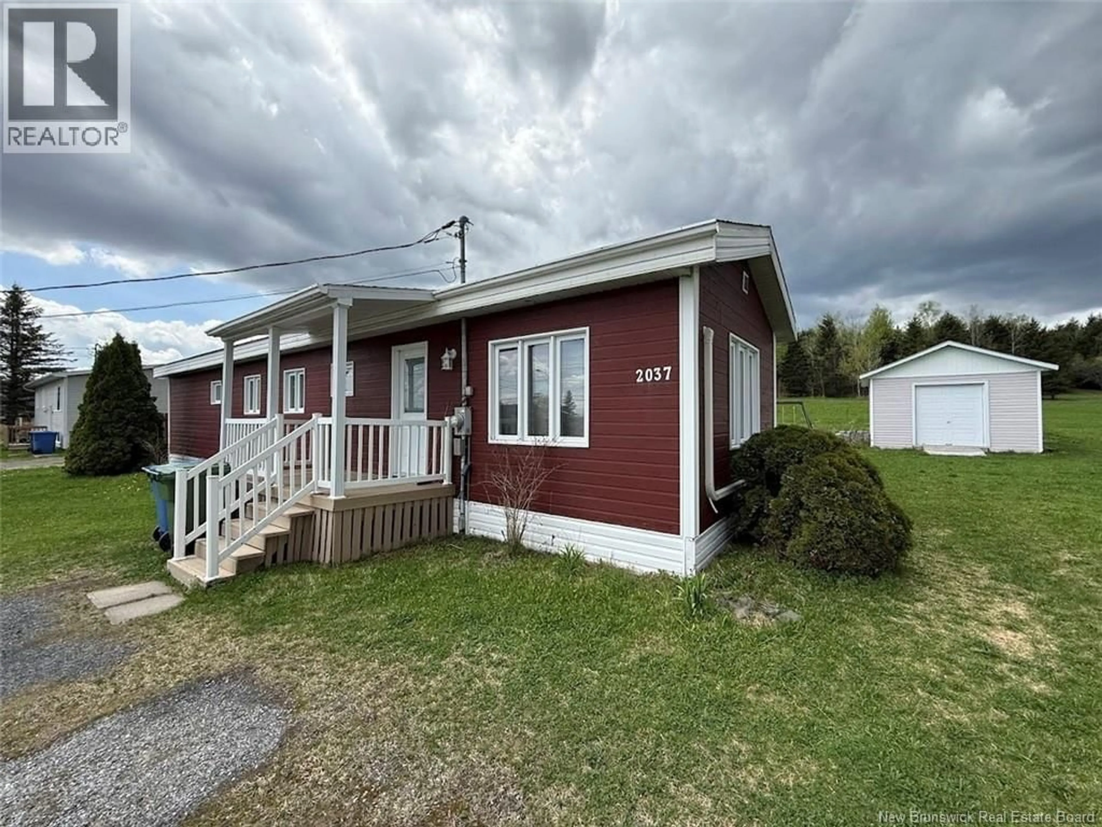 Home with vinyl exterior material, unknown for 2037 CENTRALE STREET, St-Hilaire New Brunswick E3V4V6