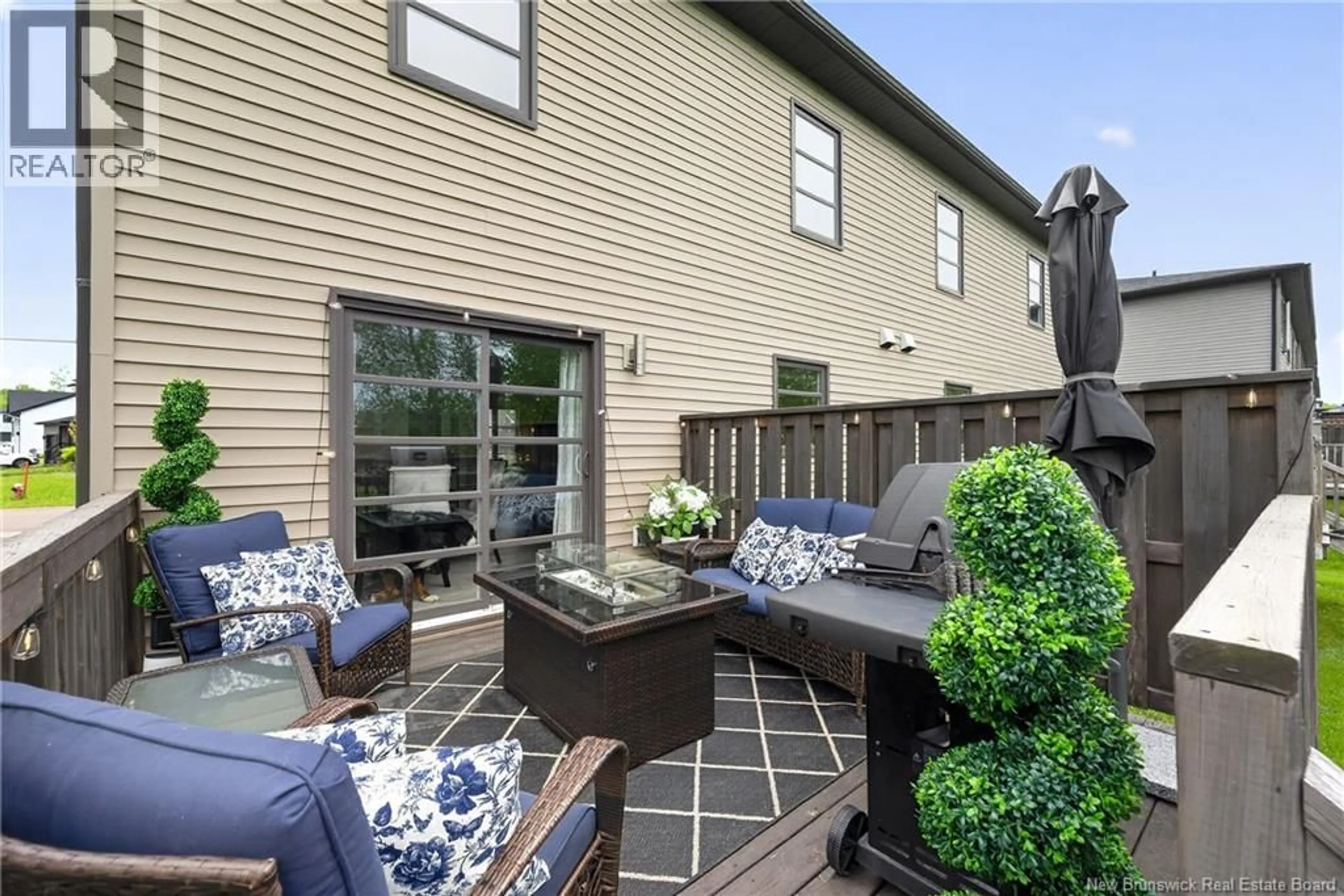 Patio, street for 84 FRANCFORT CRESCENT, Moncton New Brunswick E1G5W6