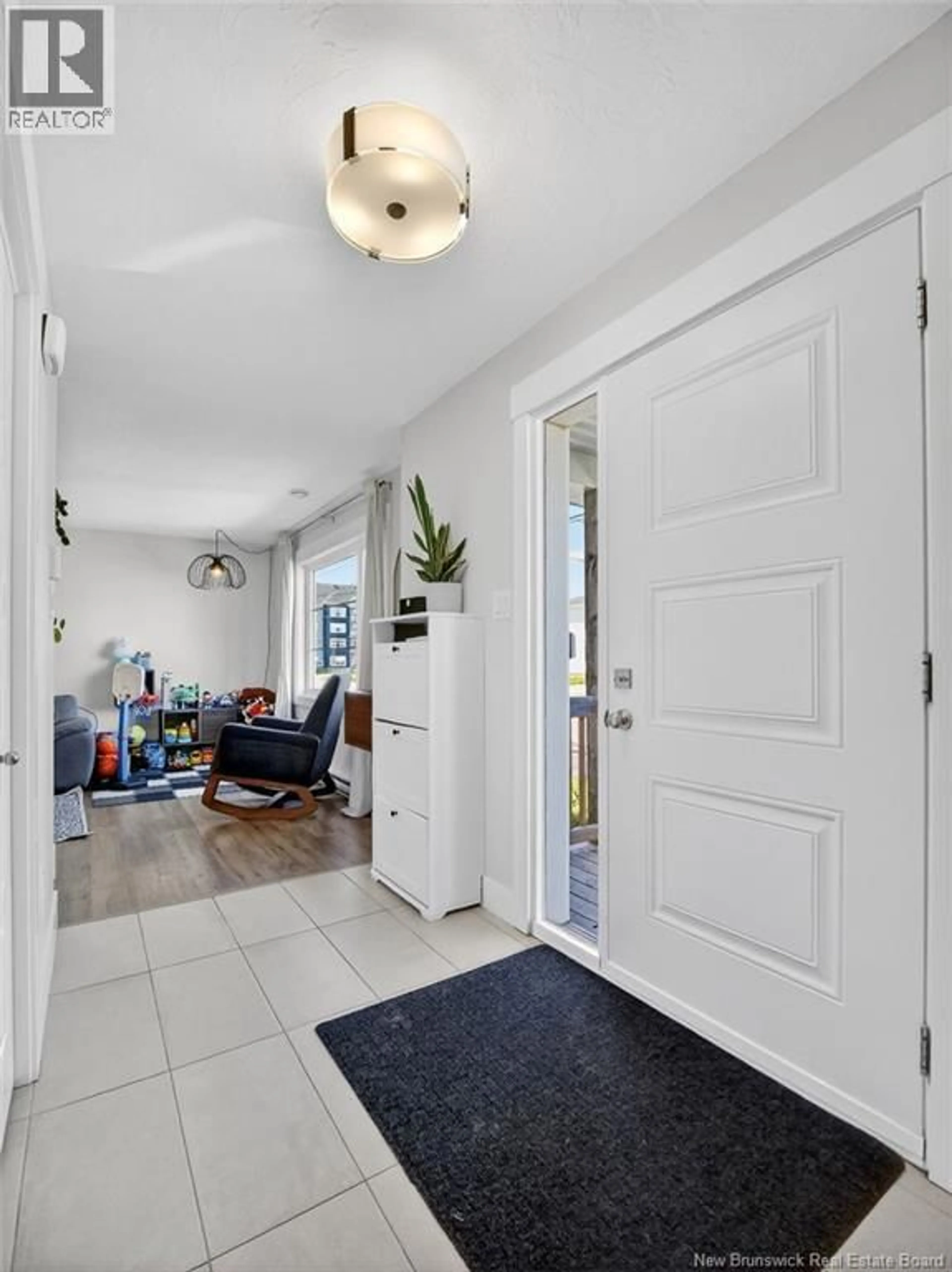 Indoor entryway for 125 MELANIE STREET, Dieppe New Brunswick E1A9H3