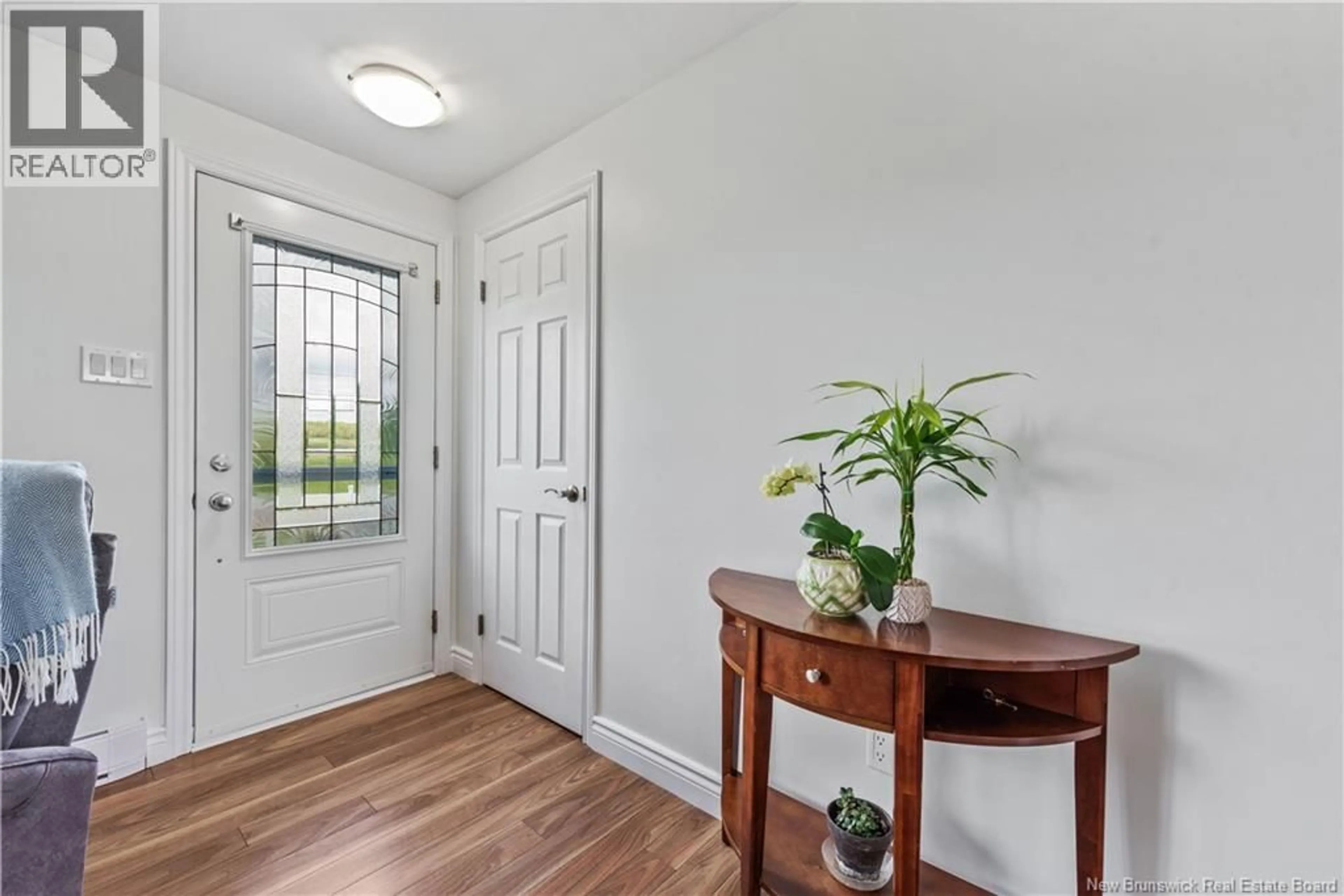 Indoor entryway for 282 IRVING BOULEVARD, Bouctouche New Brunswick E4S3L8