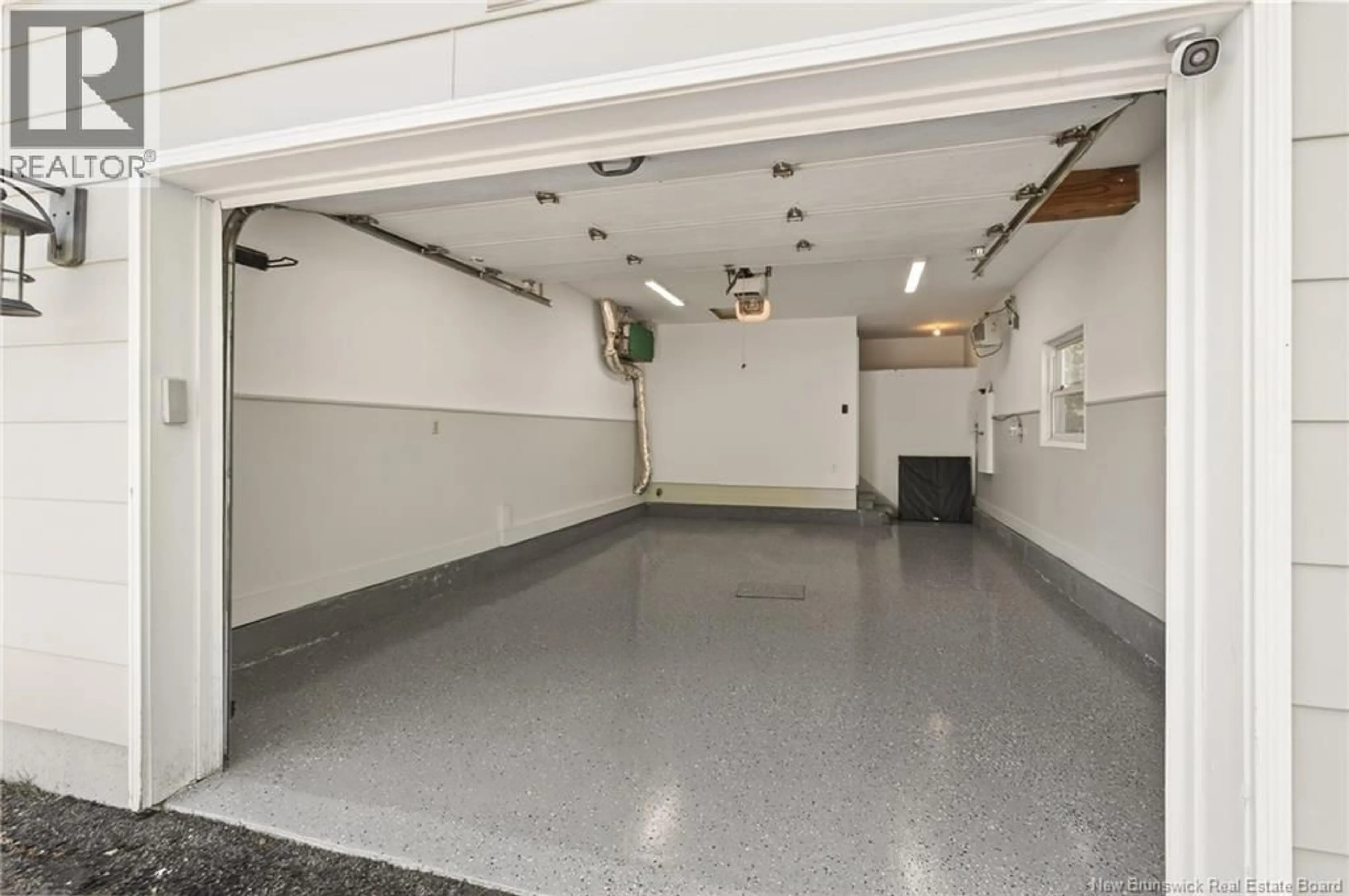 Indoor garage for 76 AVALON STREET, Dieppe New Brunswick E1A1J9