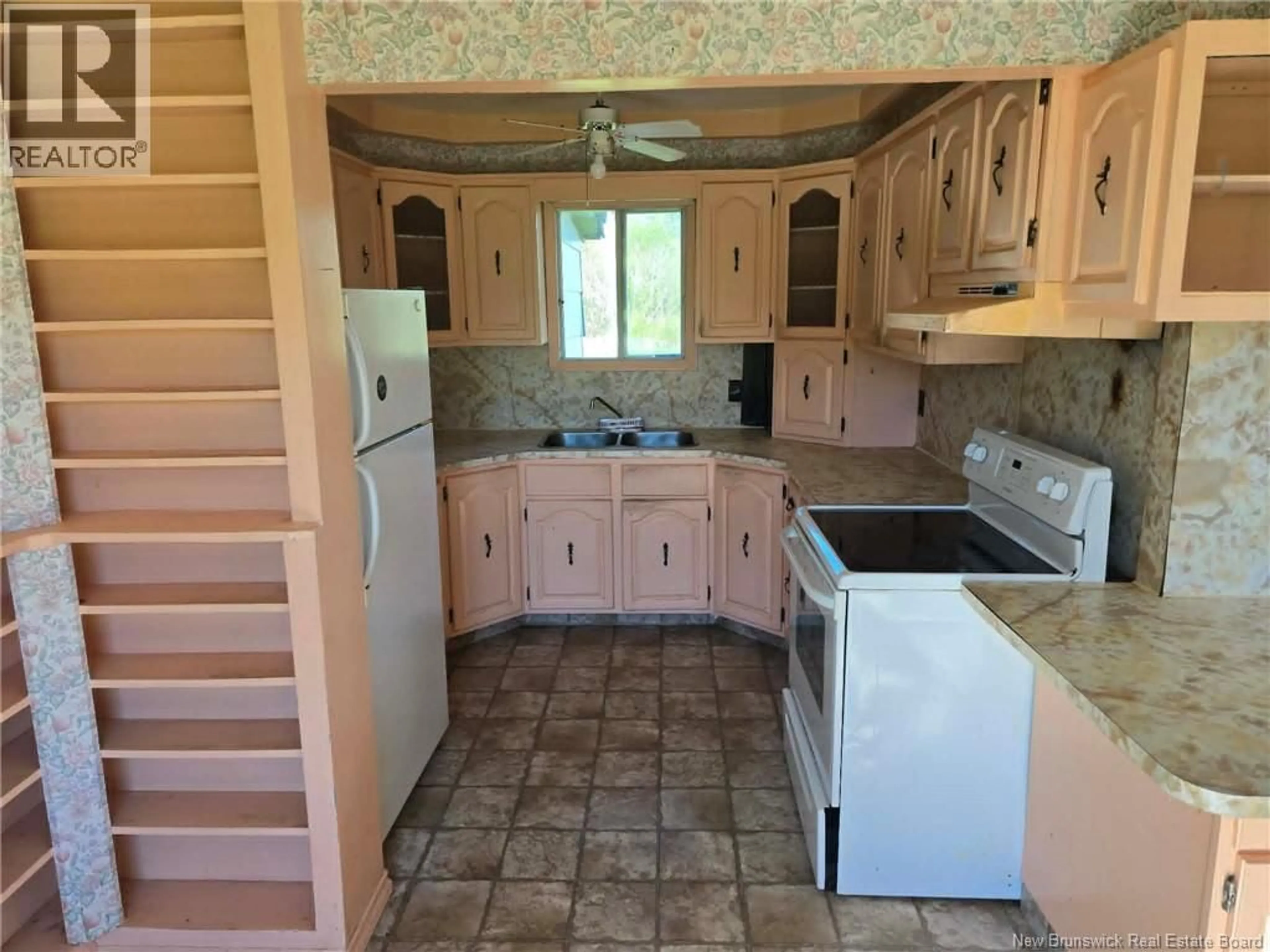 Standard kitchen, ceramic/tile floor for 751 CH LEBLANC, Saint-Andre-LeBlanc New Brunswick E4P6B3