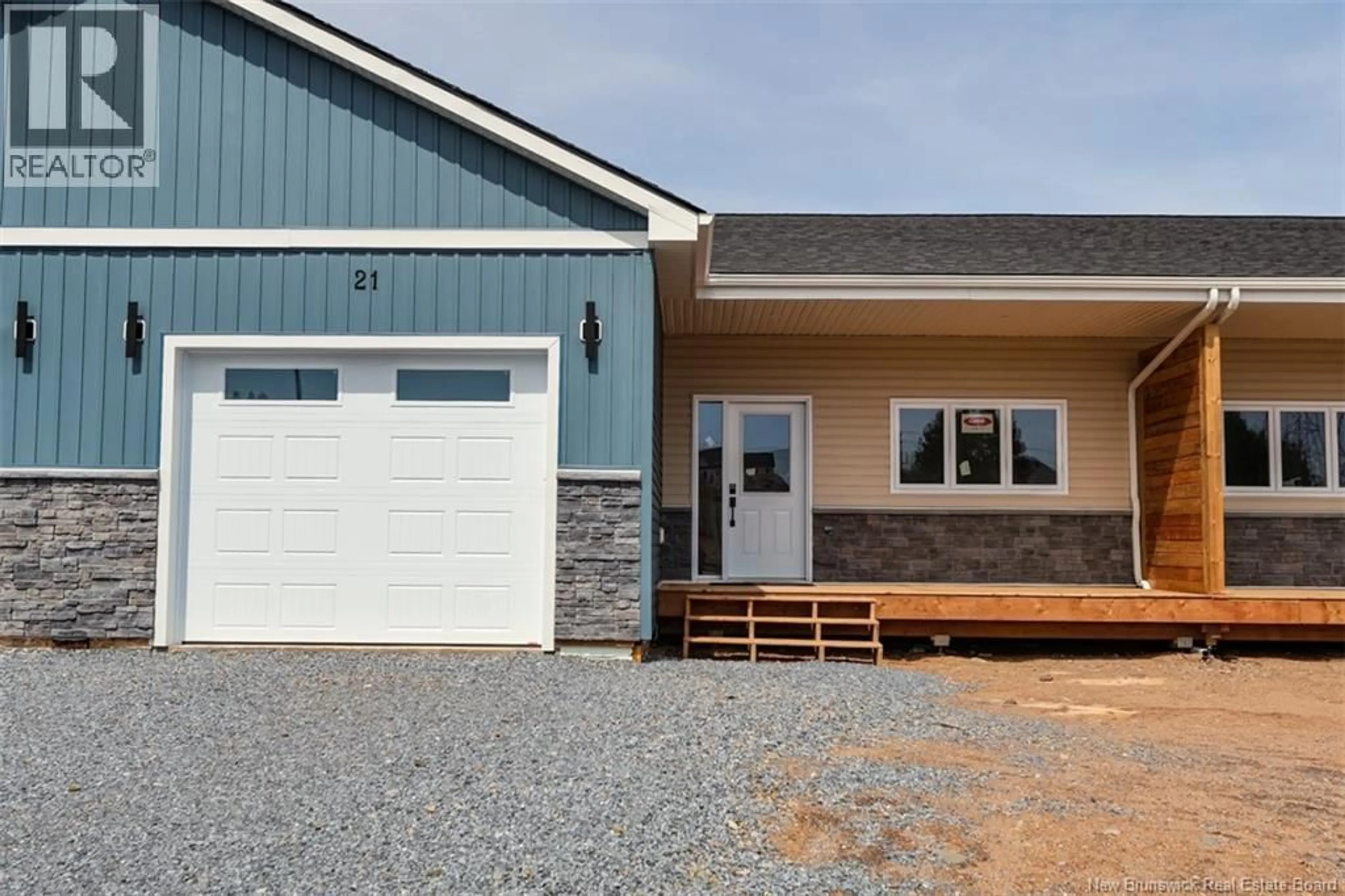 Home with vinyl exterior material, street for 21 WHITE PINE, Hampton New Brunswick E5N0P3