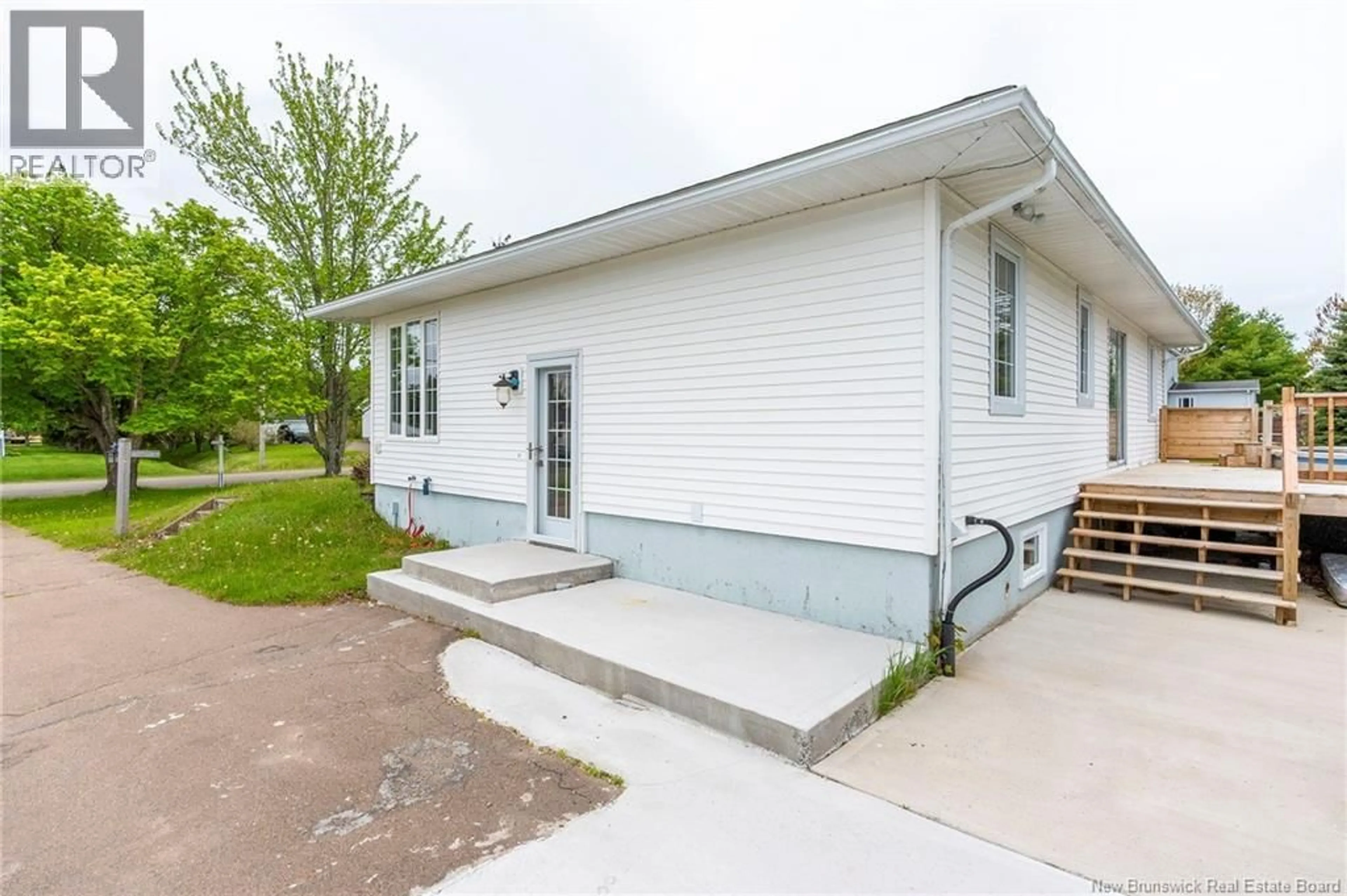 Home with vinyl exterior material, unknown for 32 DESPRES ROAD, Cocagne New Brunswick E4R2M4