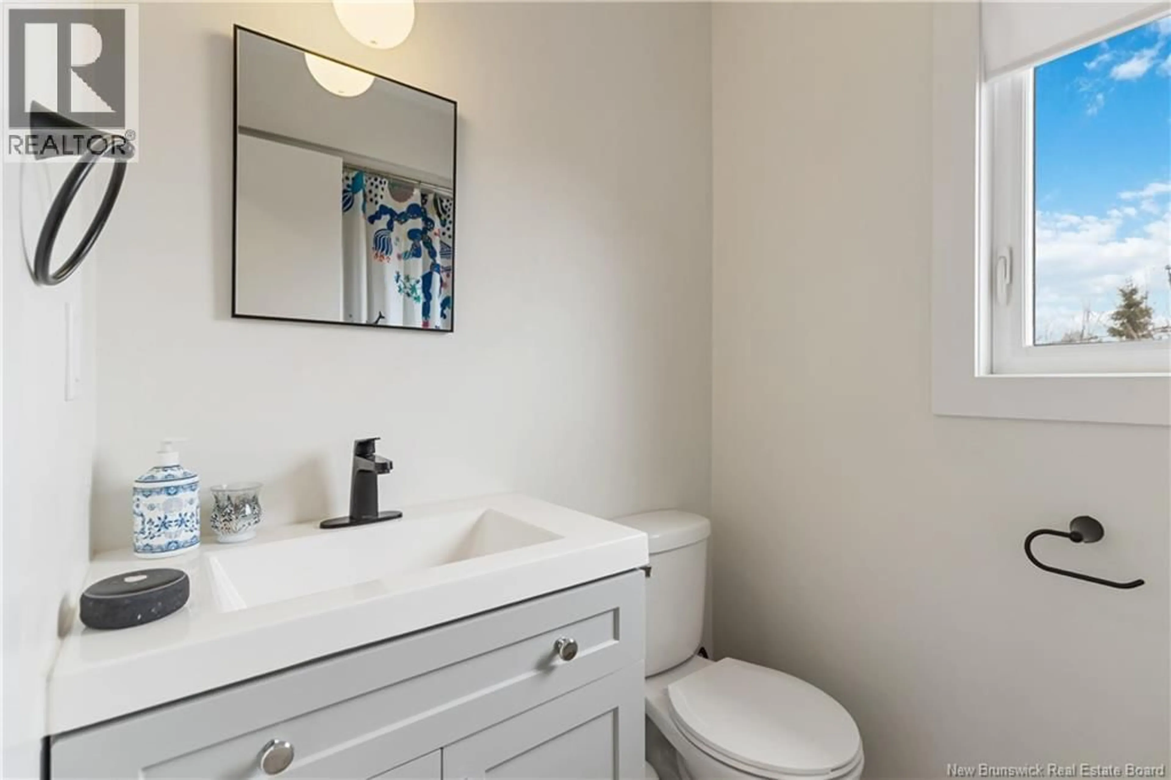Standard bathroom, ceramic/tile floor for 80 EALEY CRESCENT, Riverview New Brunswick E1B1E8