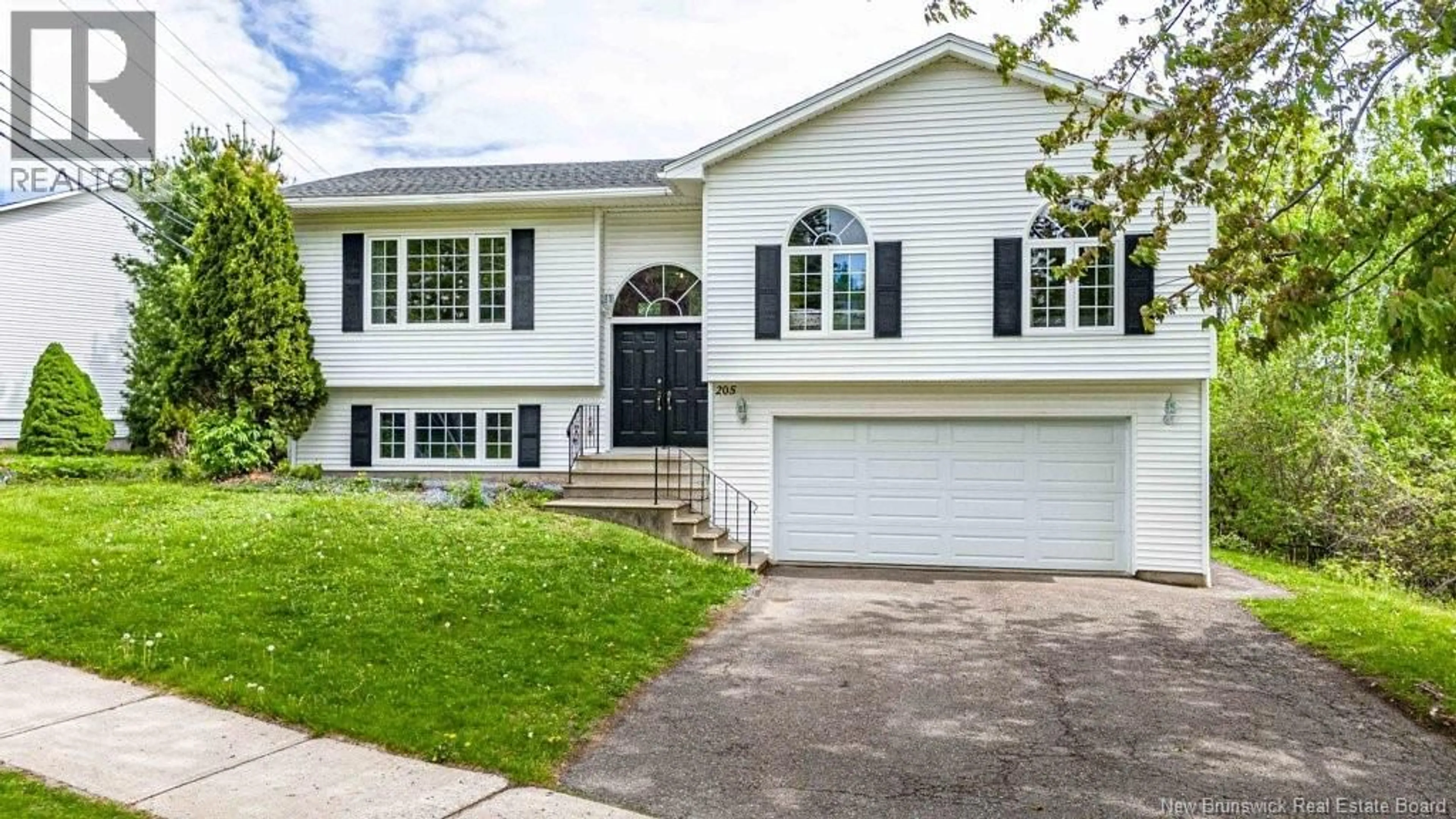 Home with vinyl exterior material, street for 205 KIMBLE DRIVE, Fredericton New Brunswick E3B6L3