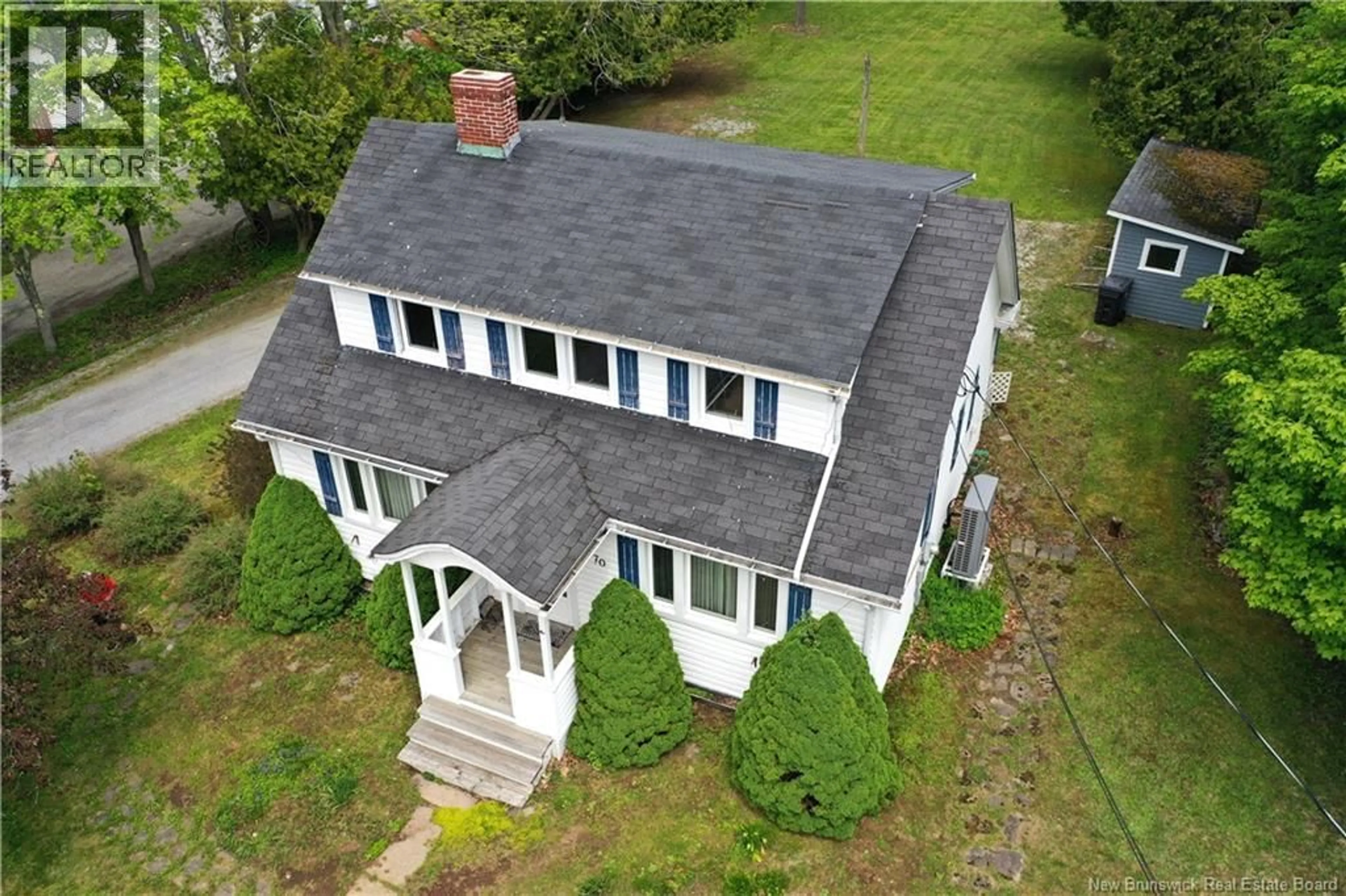 A pic from outside/outdoor area/front of a property/back of a property/a pic from drone, building for 970 MAIN STREET, Hampton New Brunswick E5N6E7
