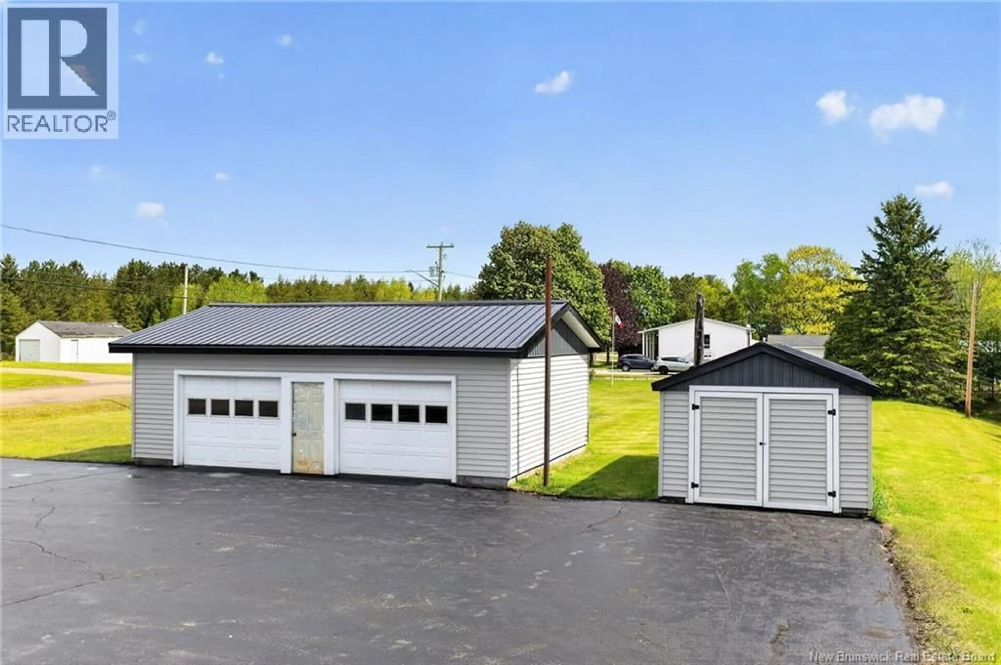 Indoor garage for 4 CHEMIN POINTE DE L'EGLISE, Aldouane New Brunswick E4W5H2