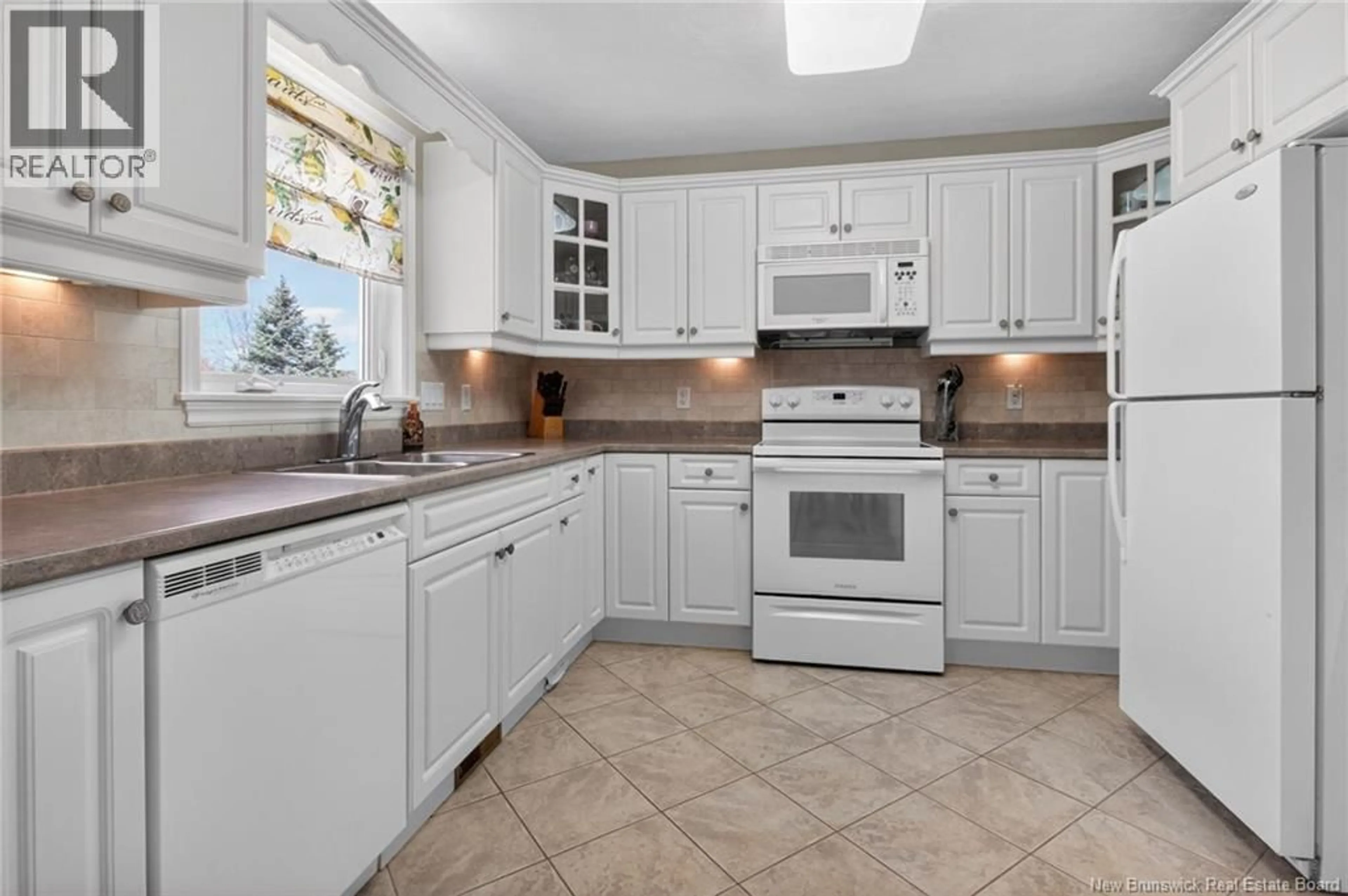 Standard kitchen, ceramic/tile floor for 36 LABELLE, Moncton New Brunswick E1G4V4