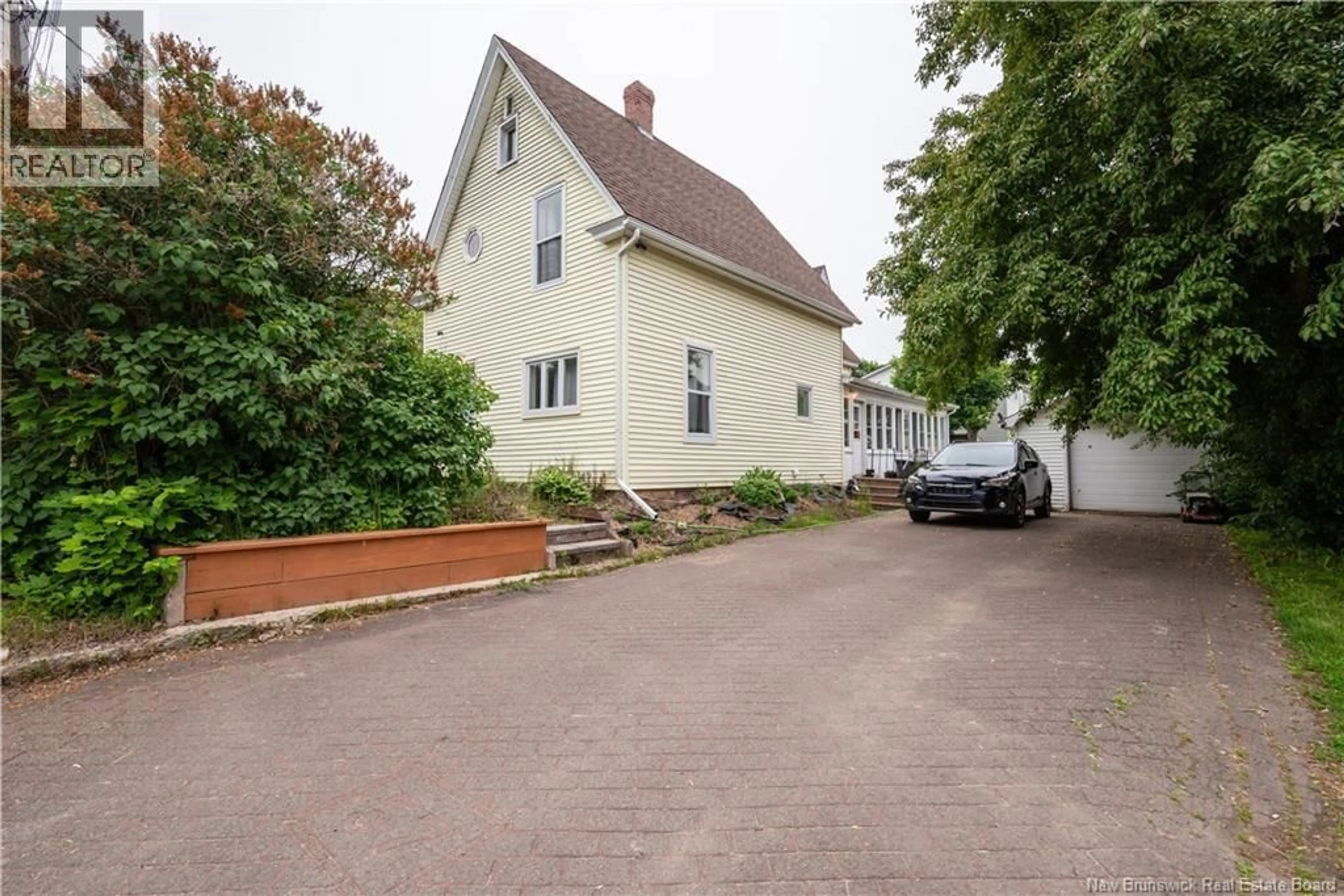A pic from outside/outdoor area/front of a property/back of a property/a pic from drone, street for 41 LOCKWOOD STREET, Moncton New Brunswick E1H2H5