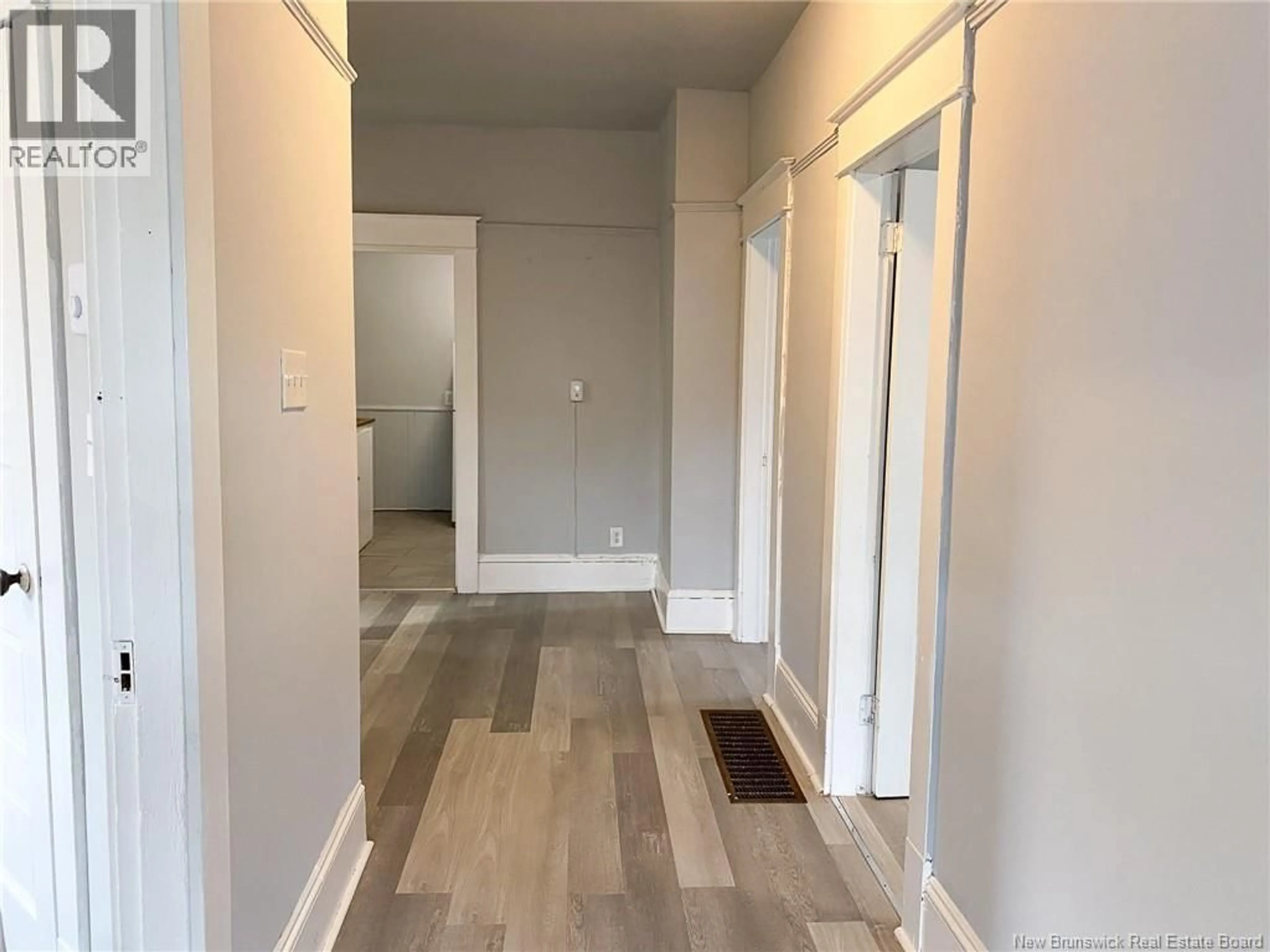 Indoor entryway for 107-109 HIGHFIELD, Moncton New Brunswick E1C5N6