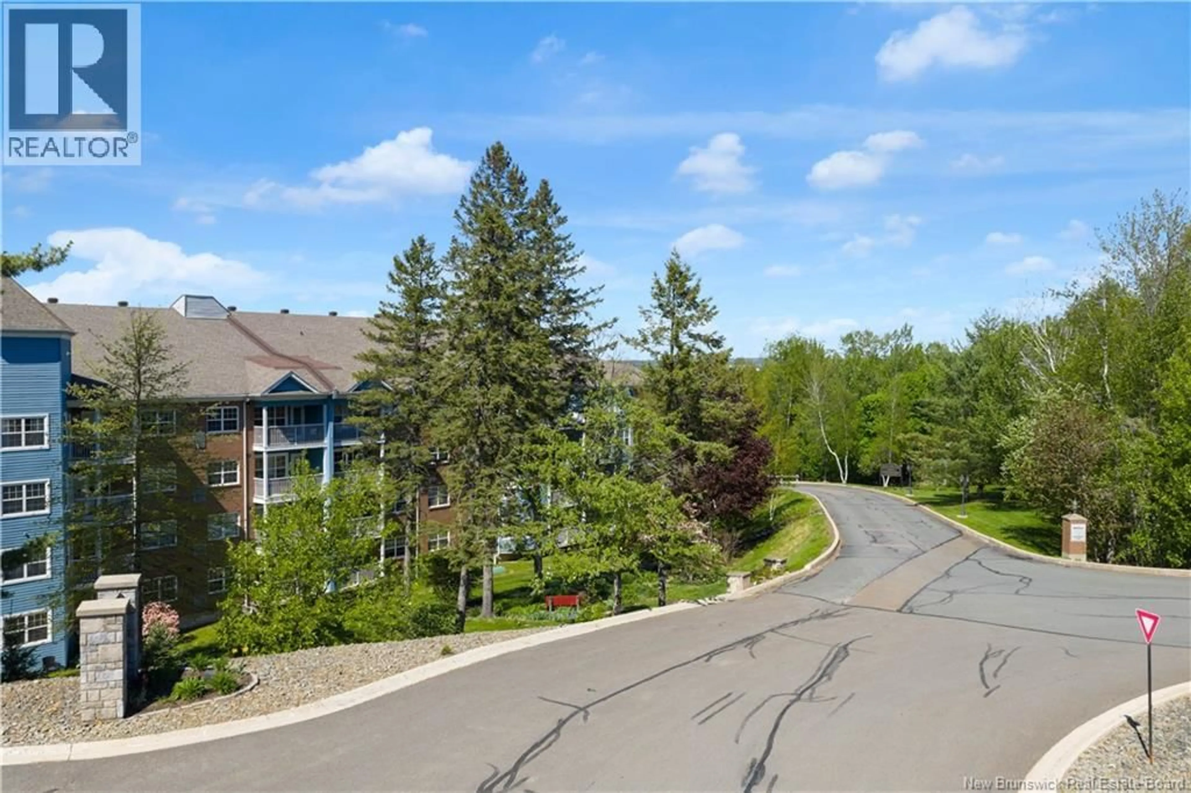 A pic from outside/outdoor area/front of a property/back of a property/a pic from drone, unknown for 317 - 1 GOLF GREENS LANE, Fredericton New Brunswick E3B9T9