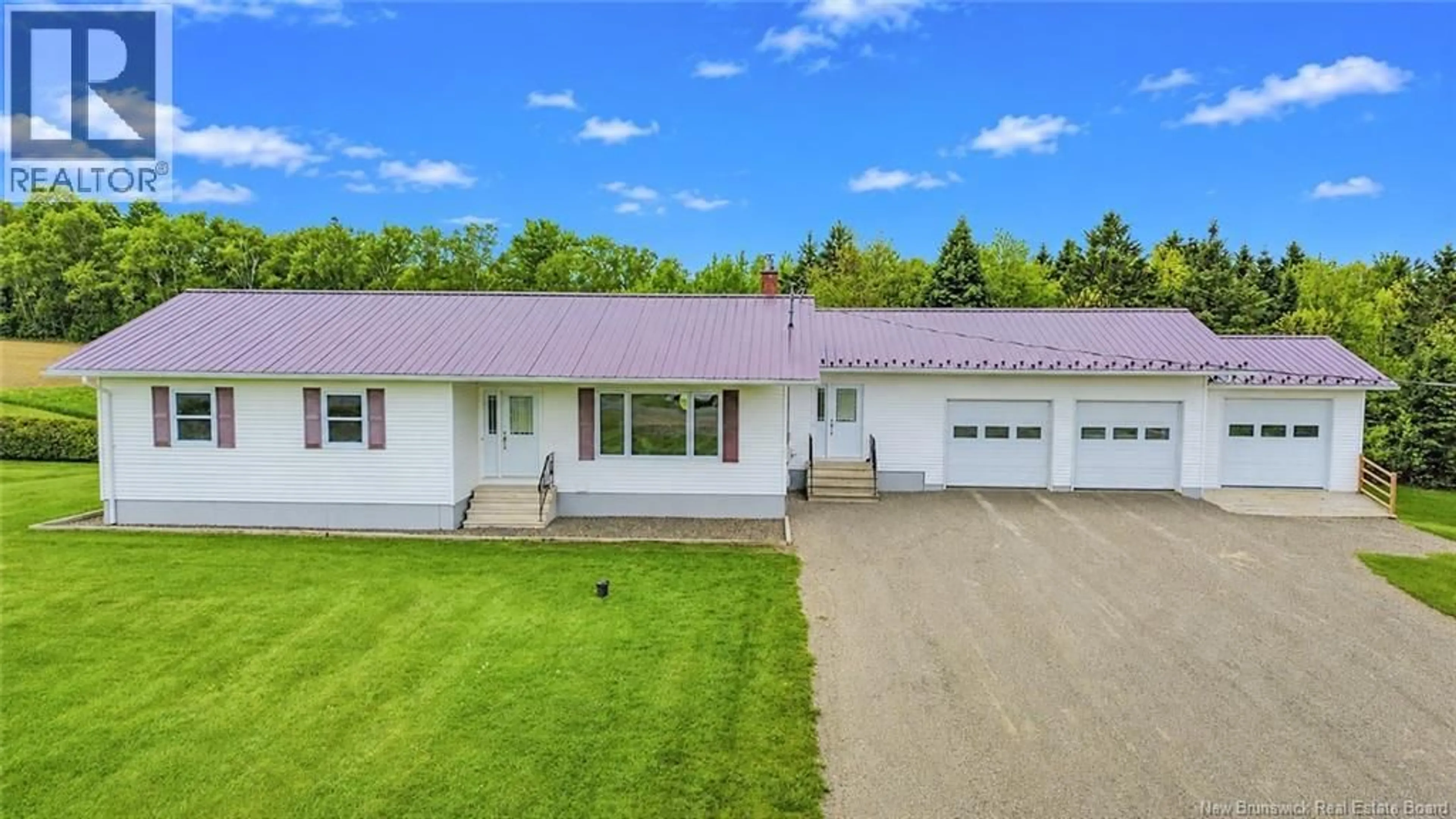 A pic from outside/outdoor area/front of a property/back of a property/a pic from drone, unknown for 280 BURNHAM ROAD, Florenceville-Bristol New Brunswick E7L1Z3