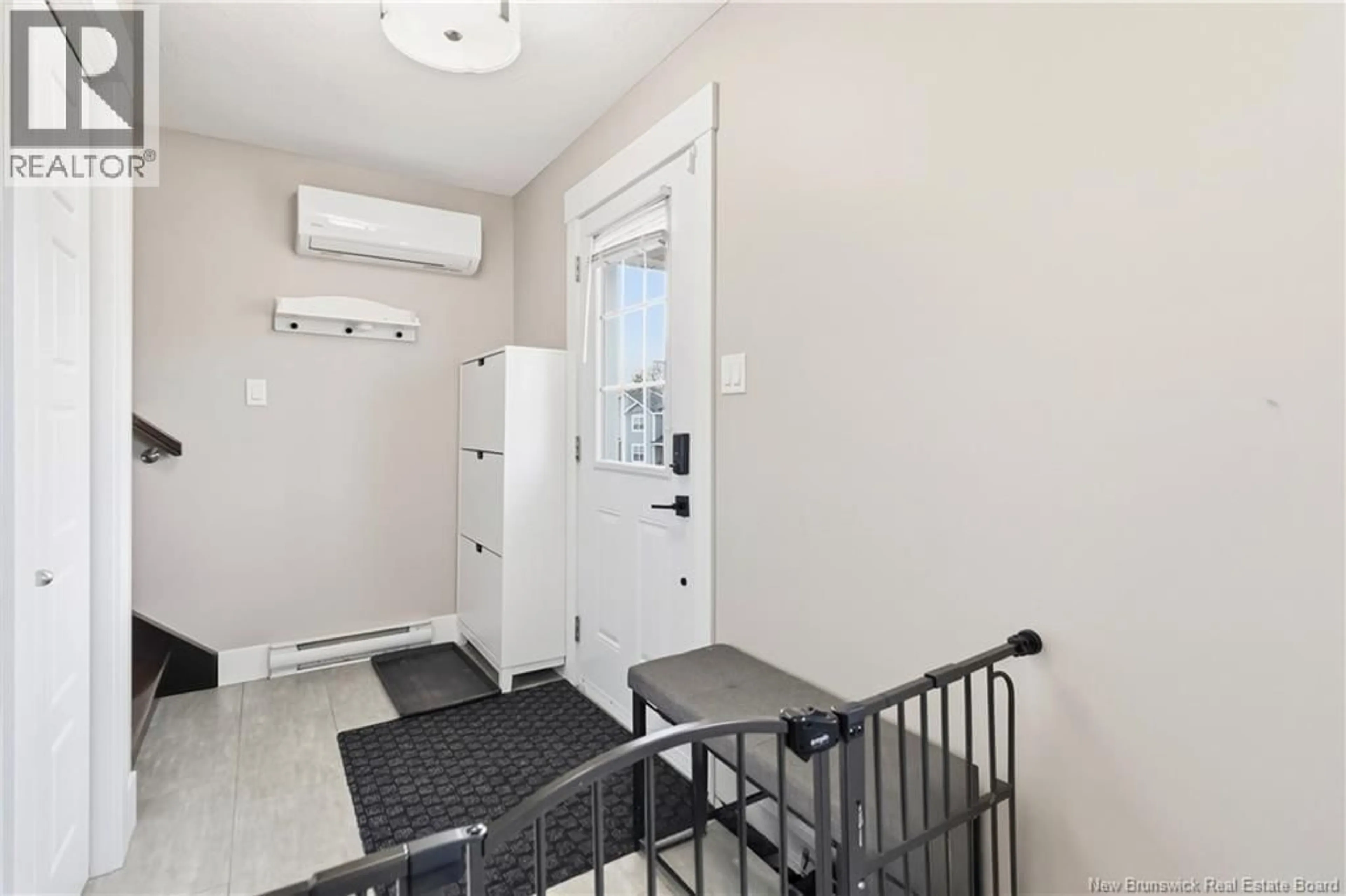 Indoor entryway for 199 BELLE FORET, Dieppe New Brunswick E1A7N3