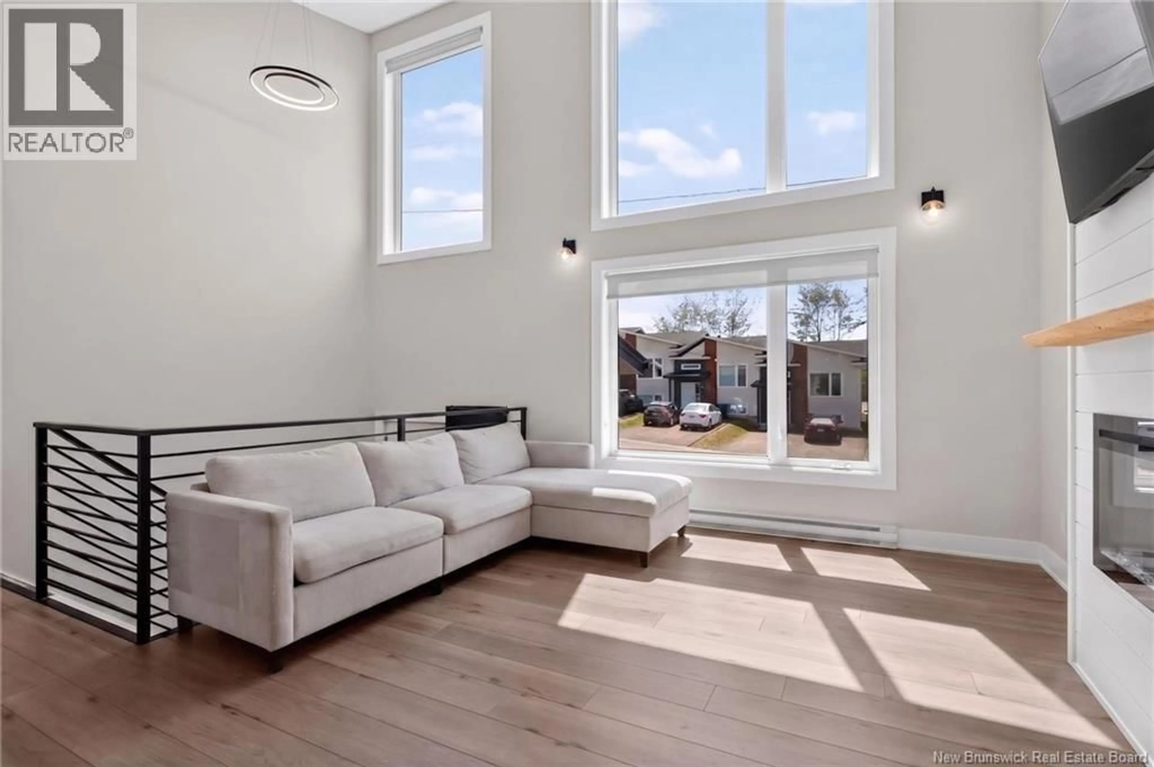 Living room with furniture, unknown for 18 DE LA COLLINE, Dieppe New Brunswick E1A6N3