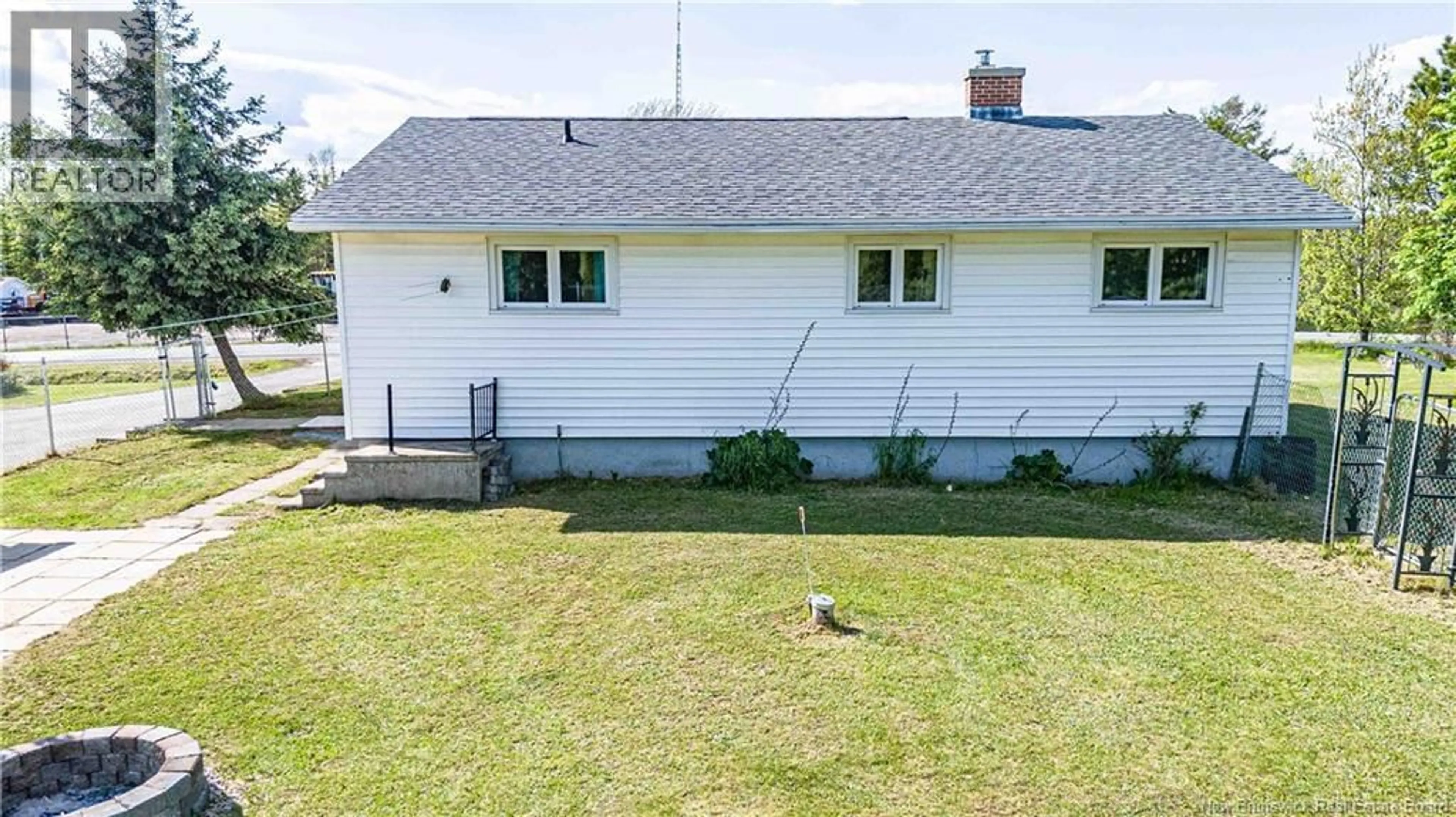 A pic from outside/outdoor area/front of a property/back of a property/a pic from drone, building for 19 NEW ROAD, Geary New Brunswick E2V4A7