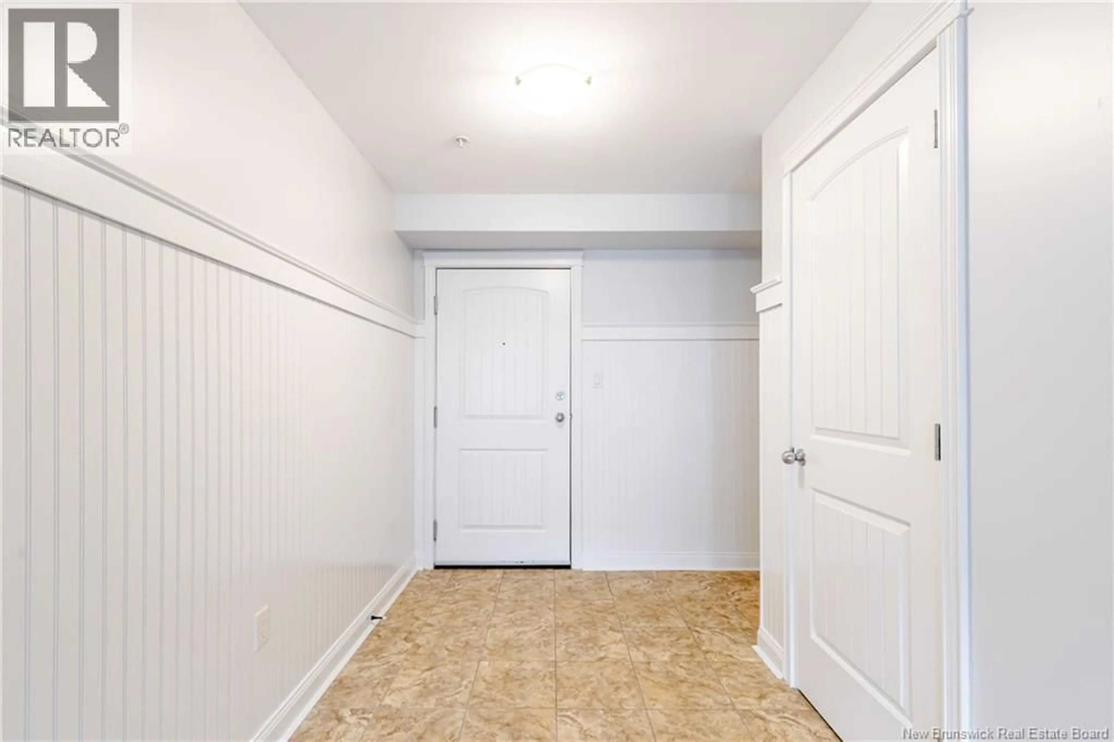 Indoor entryway for 104 - 700 CLIFFE STREET, Fredericton New Brunswick E3A5V2