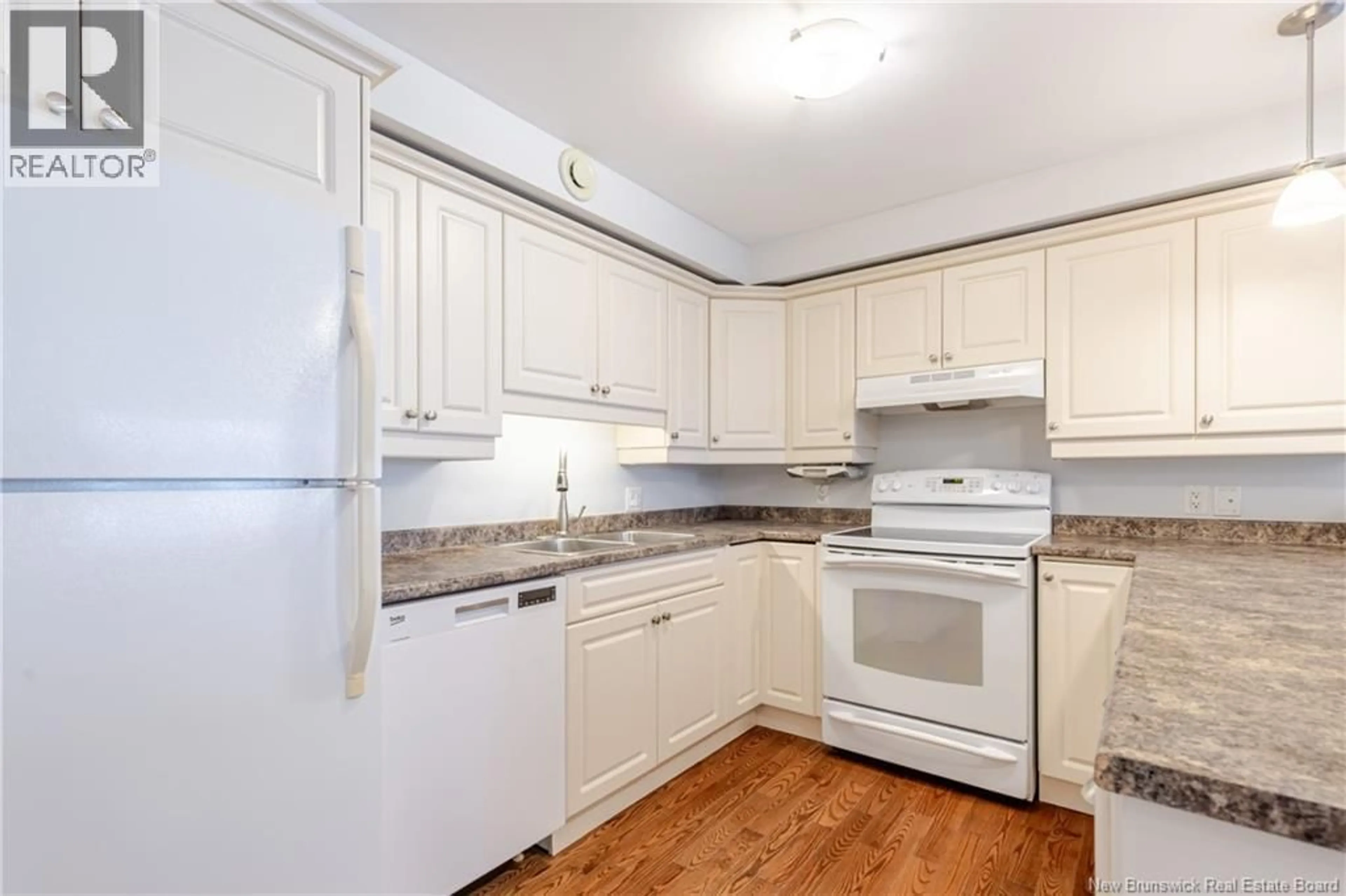 Standard kitchen, unknown for 104 - 700 CLIFFE STREET, Fredericton New Brunswick E3A5V2