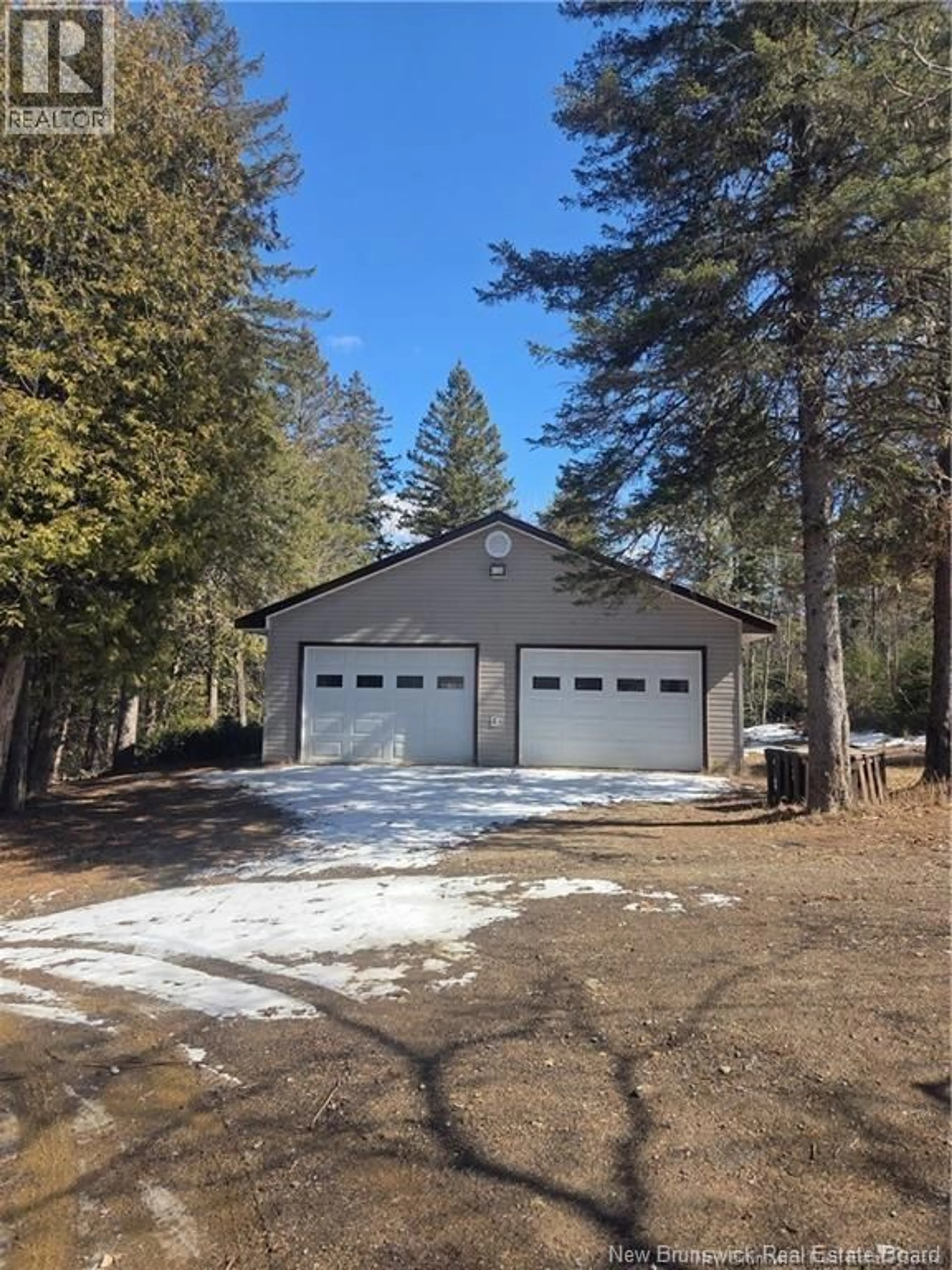 Indoor garage for 1105 ROUTE 595, Nackawic New Brunswick E6G2K4