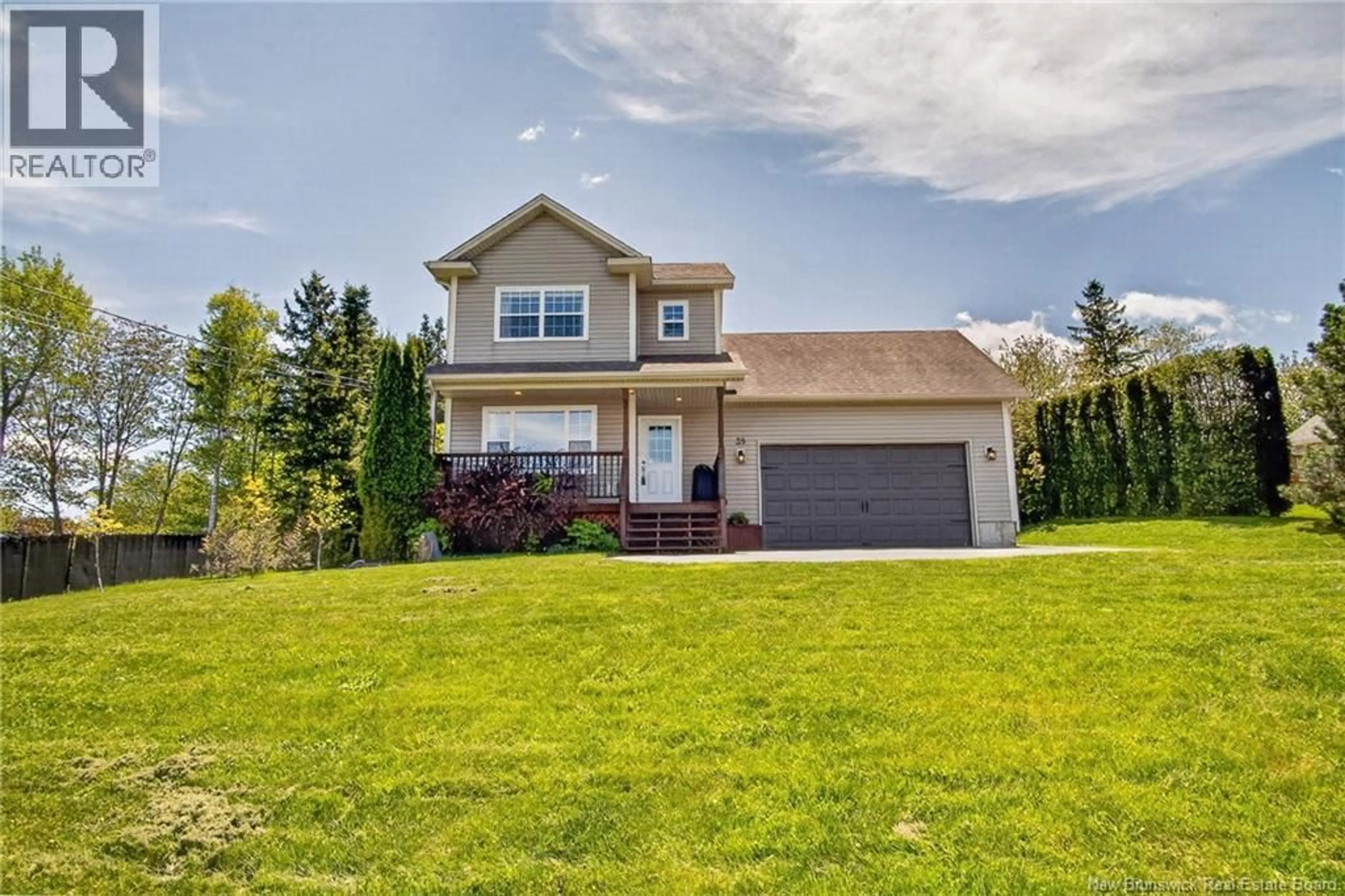Home with vinyl exterior material, street for 39 METEOR DRIVE, Quispamsis New Brunswick E2G2C5