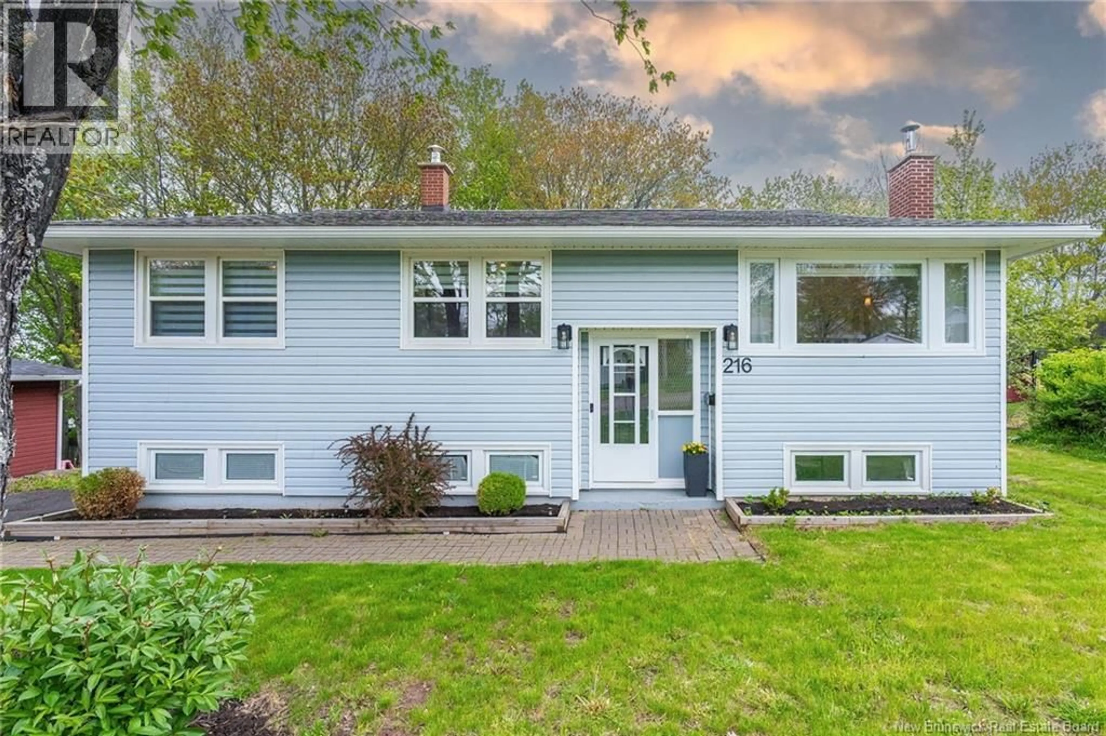 Home with vinyl exterior material, street for 216 CANTERBURY AVENUE, Riverview New Brunswick E1B2R5